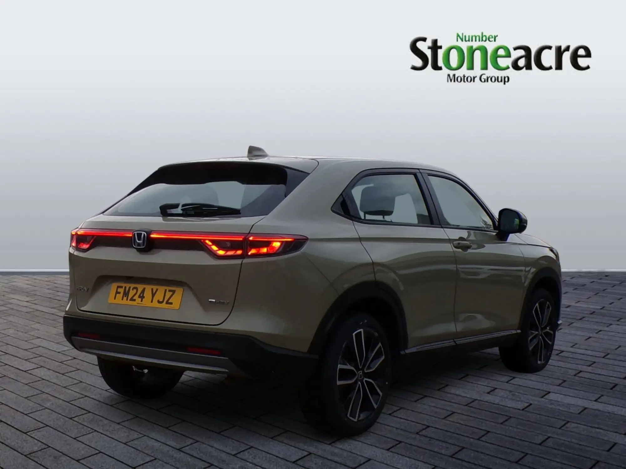 Honda HR-V Hybrid 1.5 h i-MMD Elegance CVT Euro 6 (s/s) 5dr FM24YJZ Image 3