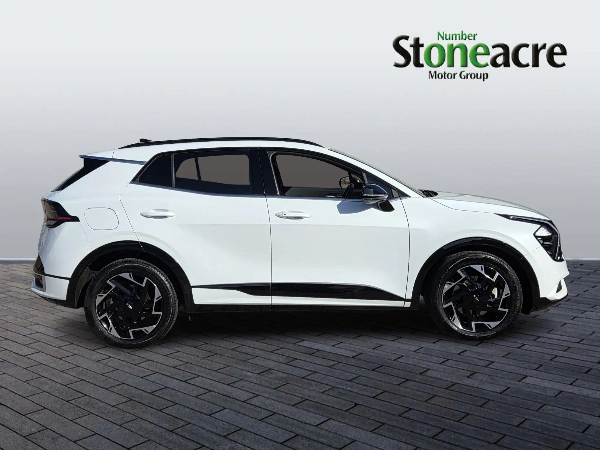 Kia Sportage Plug-In Hybrid 1.6 T-GDi 13.8kWh GT-Line Auto AWD Euro 6 (s/s) 5dr FY75ULW Image 2