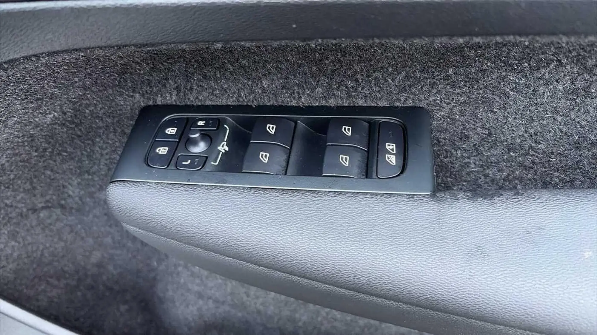 Volvo XC40 Image 19