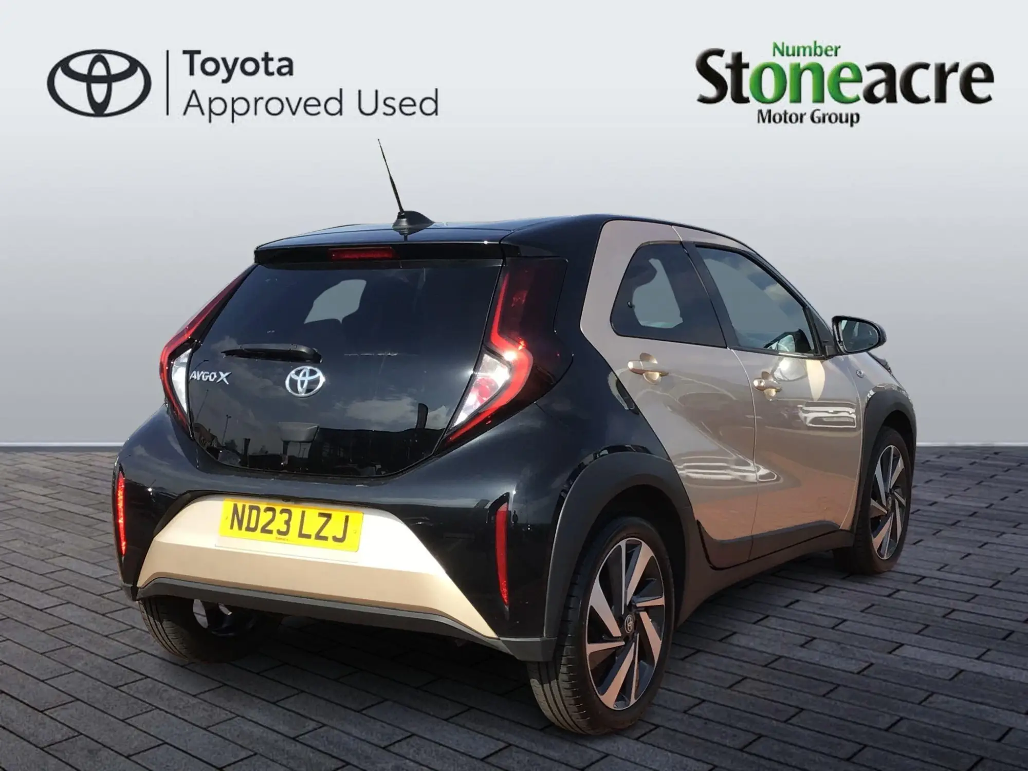 Toyota Aygo X 1.0 VVT-i Edge 5dr ND23LZJ Image 2