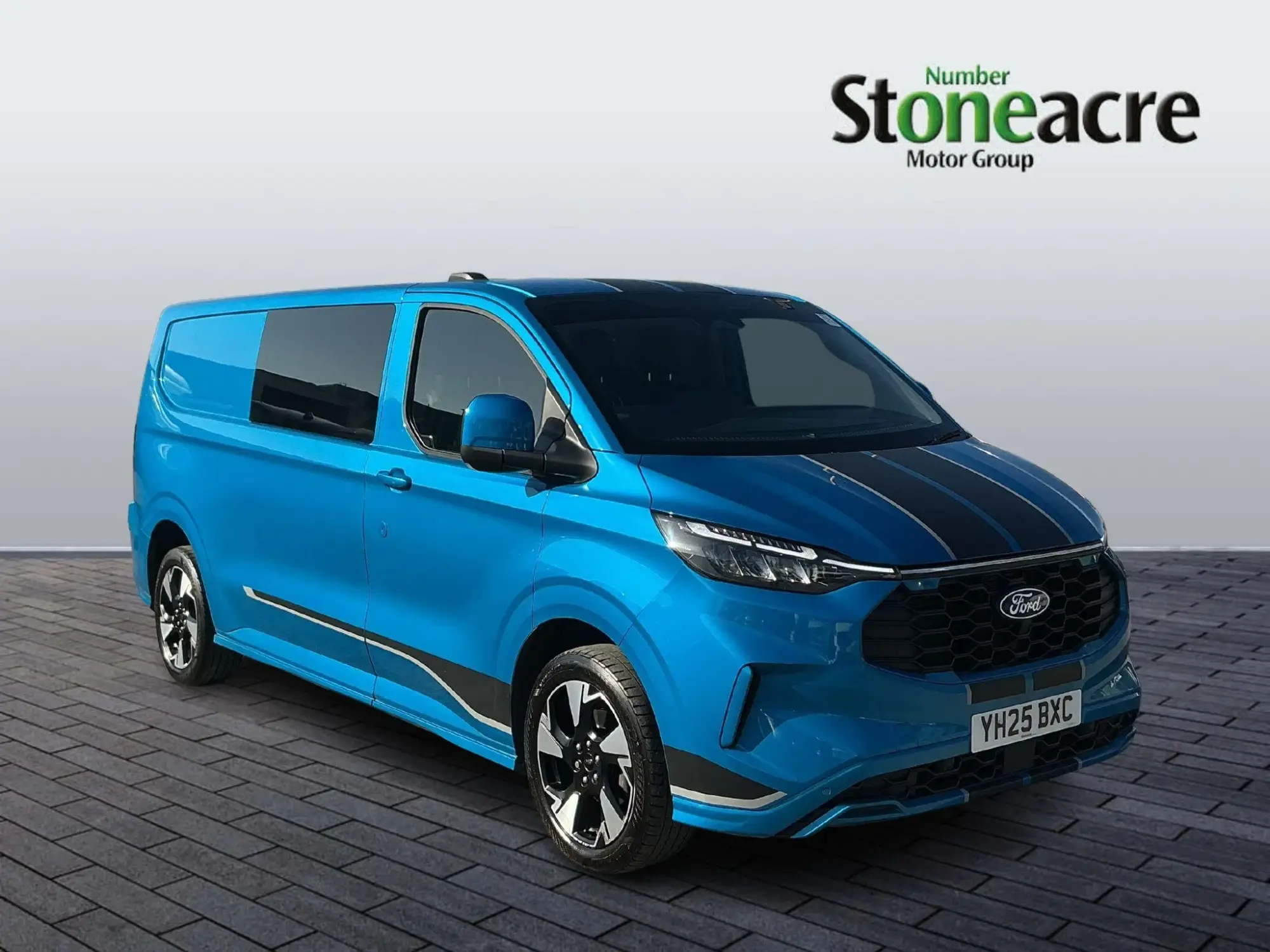 Ford Transit Custom Image 1