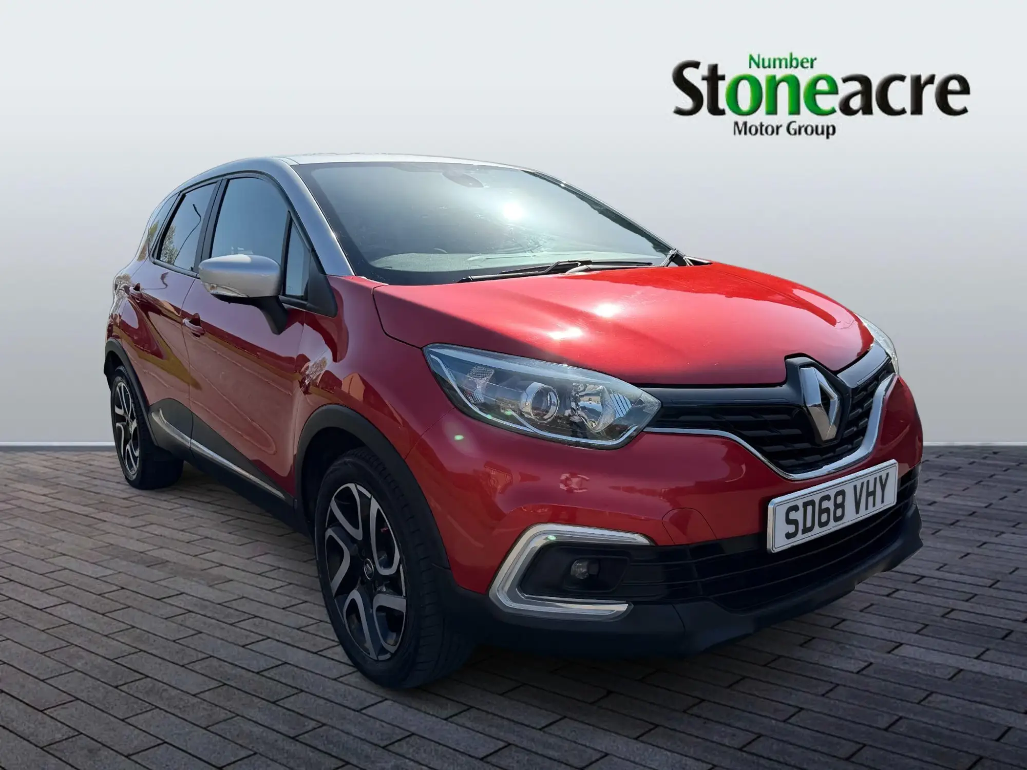 Renault Captur Iconic dCi 90 MY18 SD68VHY Image 1