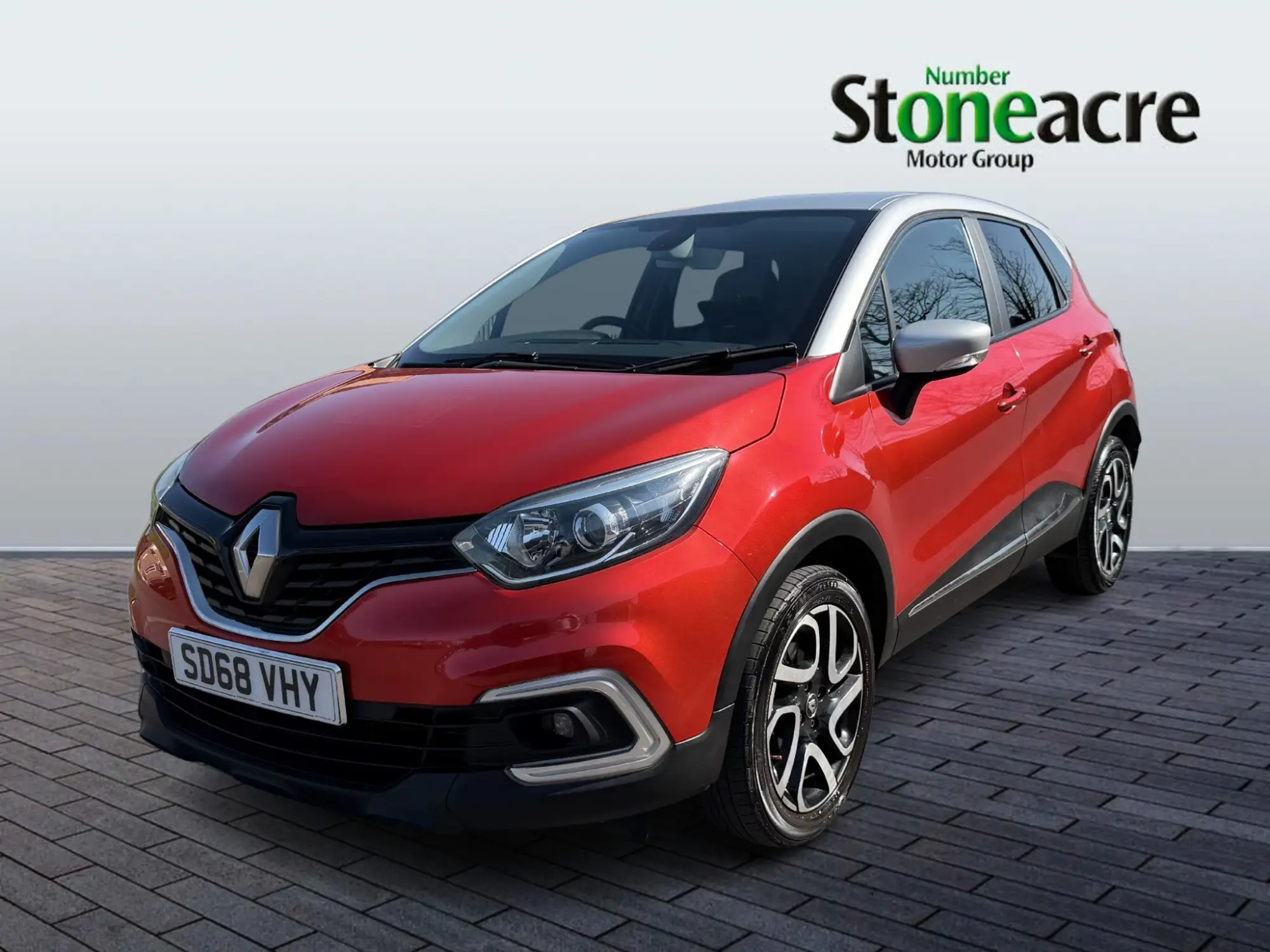Renault Captur Iconic dCi 90 MY18 SD68VHY Image 2