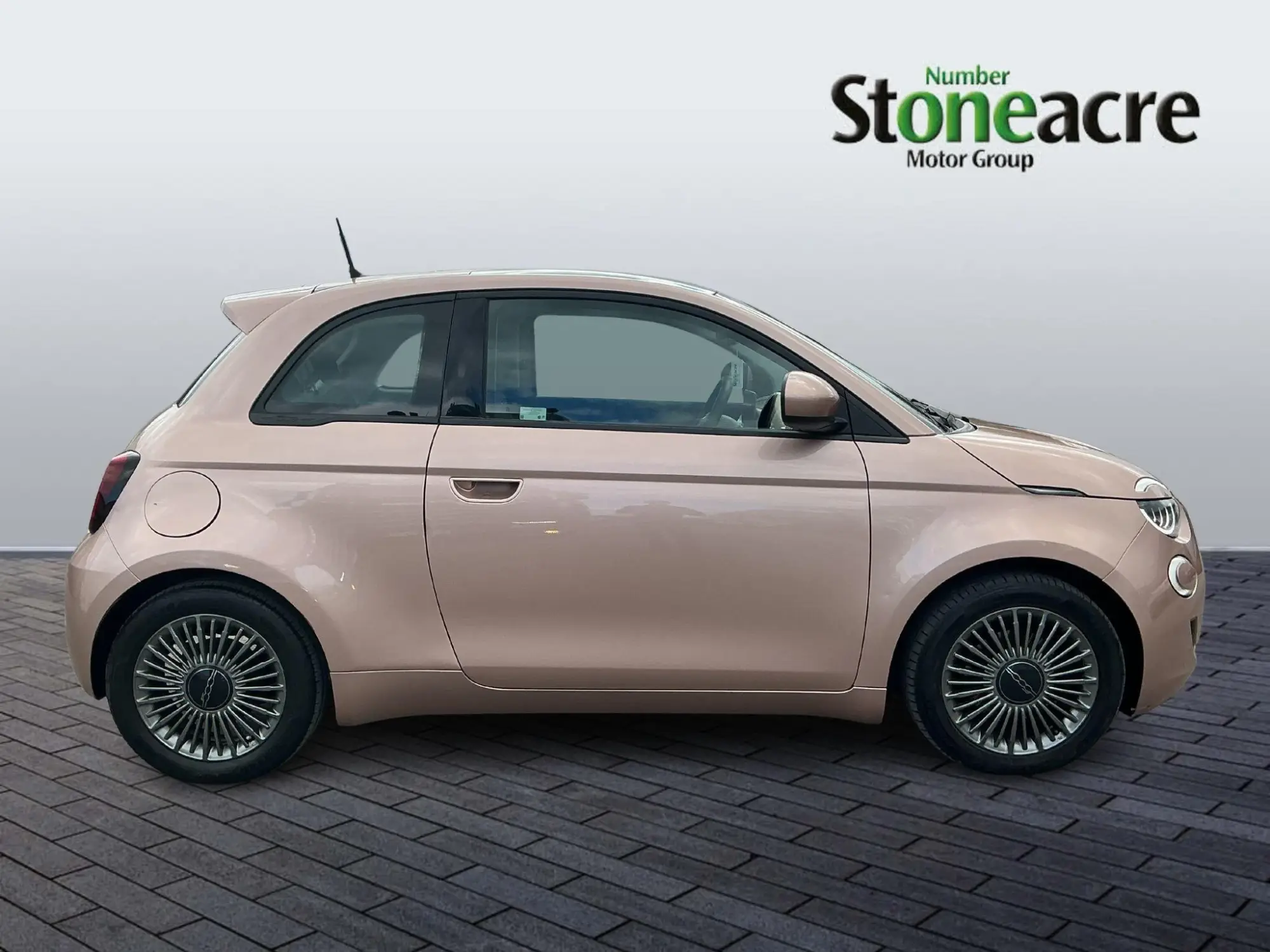 Fiat 500e 87kW Icon 42kWh 3dr Auto FE71MBX Image 2