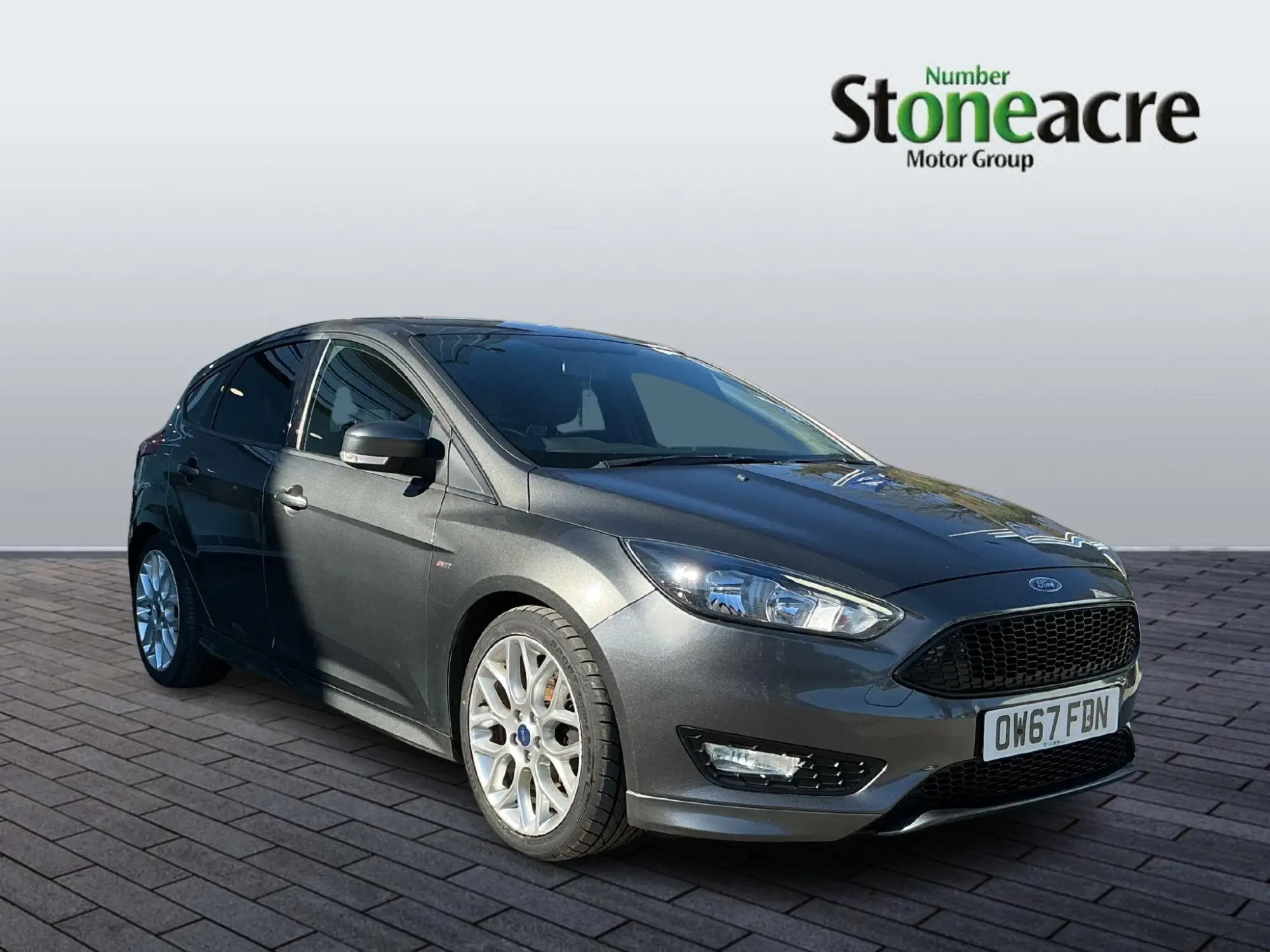 Ford Focus 1.0T EcoBoost ST-Line Euro 6 (s/s) 5dr OW67FDN Image 1