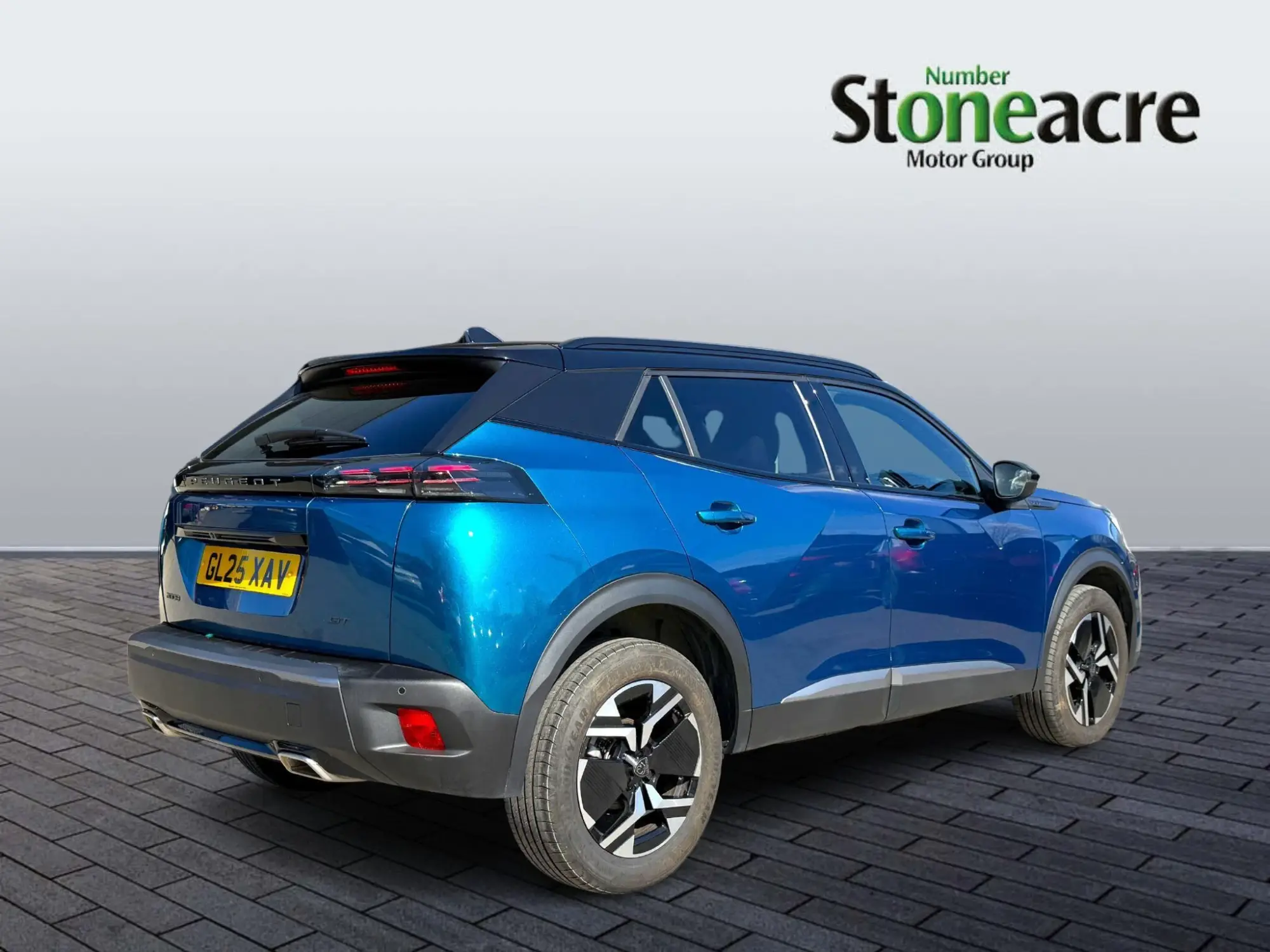 Peugeot 2008 1.2 PureTech GT EAT Euro 6 (s/s) 5dr GL25XAV Image 3