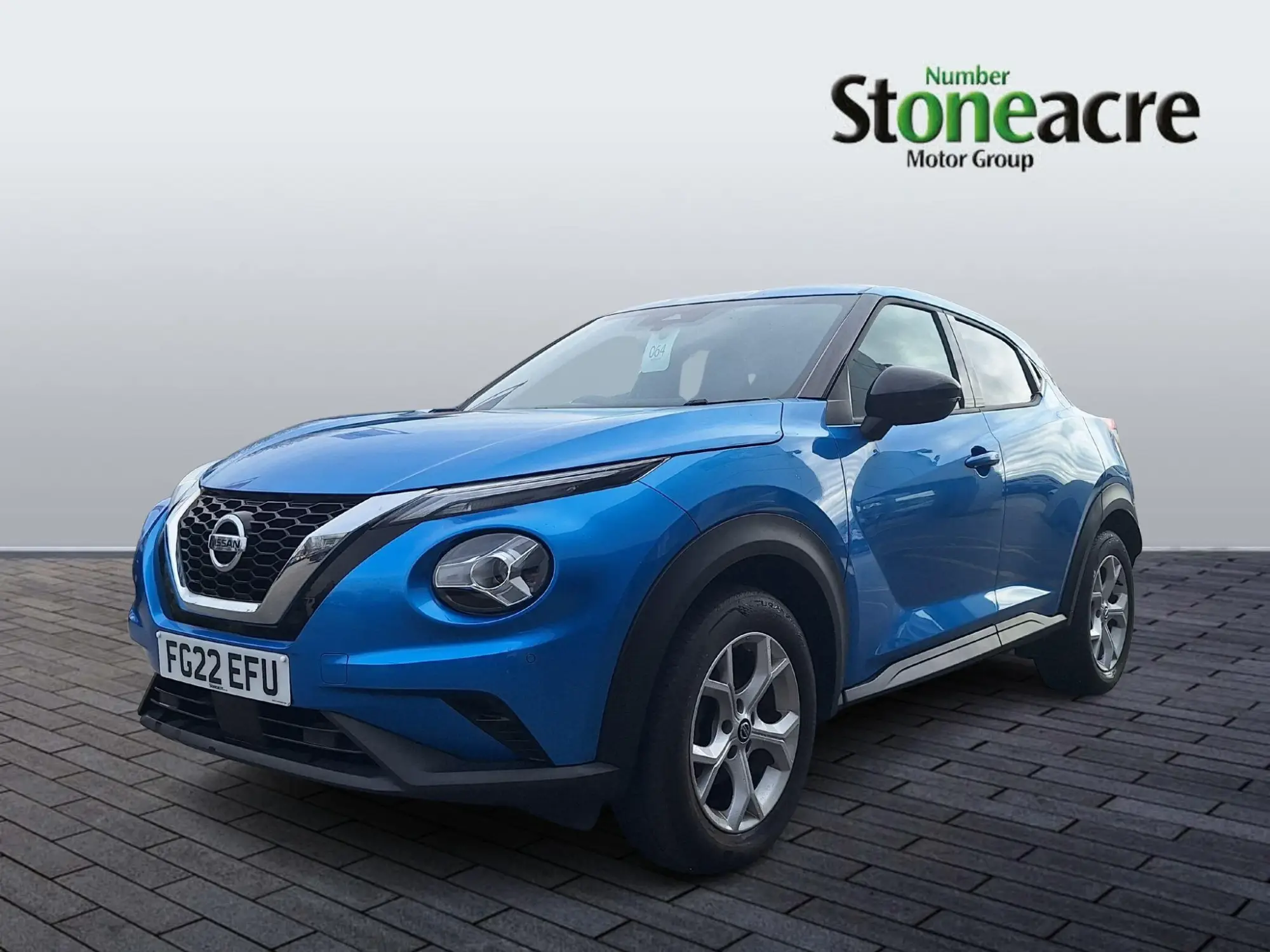 Nissan Juke 1.0 DiG-T N-Connecta 5dr FG22EFU Image 3