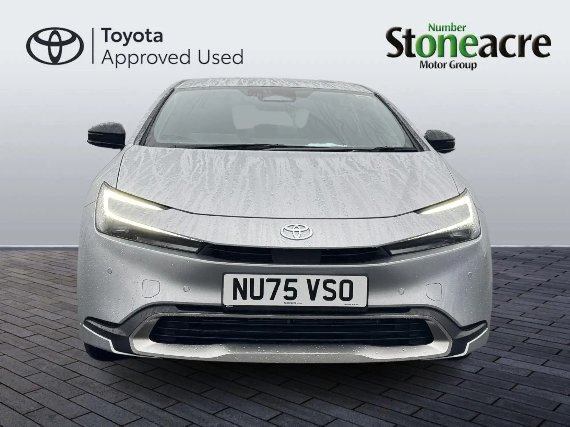 Toyota Prius Plug-in Hybrid Image 8