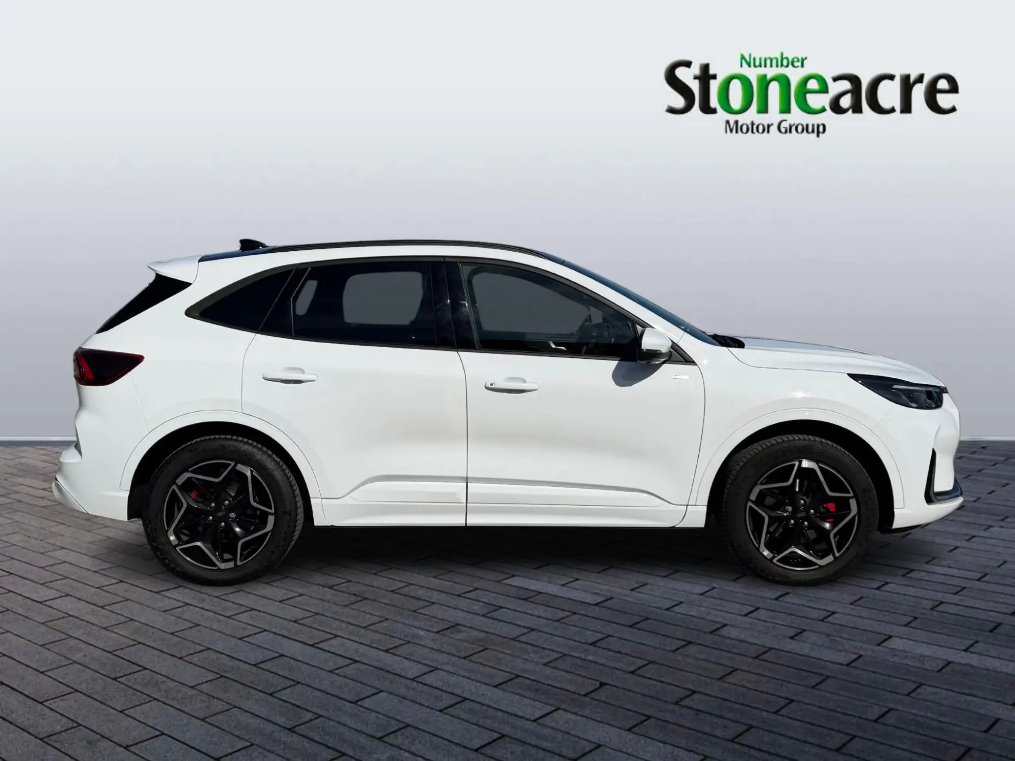 Ford Kuga Plug-in Hybrid 2.5 EcoBoost Duratec 14.4kWh ST-Line X CVT Euro 6 (s/s) 5dr YJ75RBG Image 2