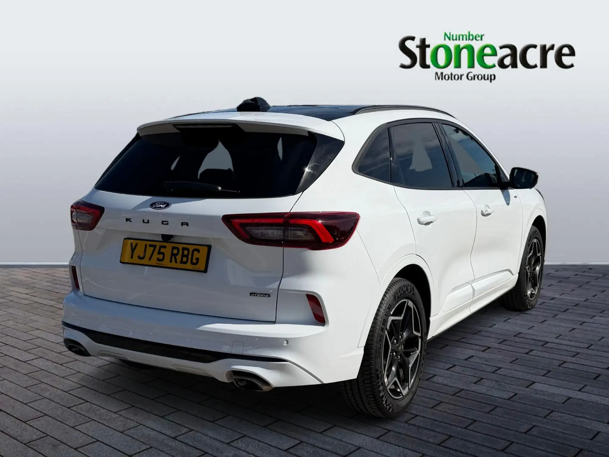 Ford Kuga Plug-in Hybrid 2.5 EcoBoost Duratec 14.4kWh ST-Line X CVT Euro 6 (s/s) 5dr YJ75RBG Image 3