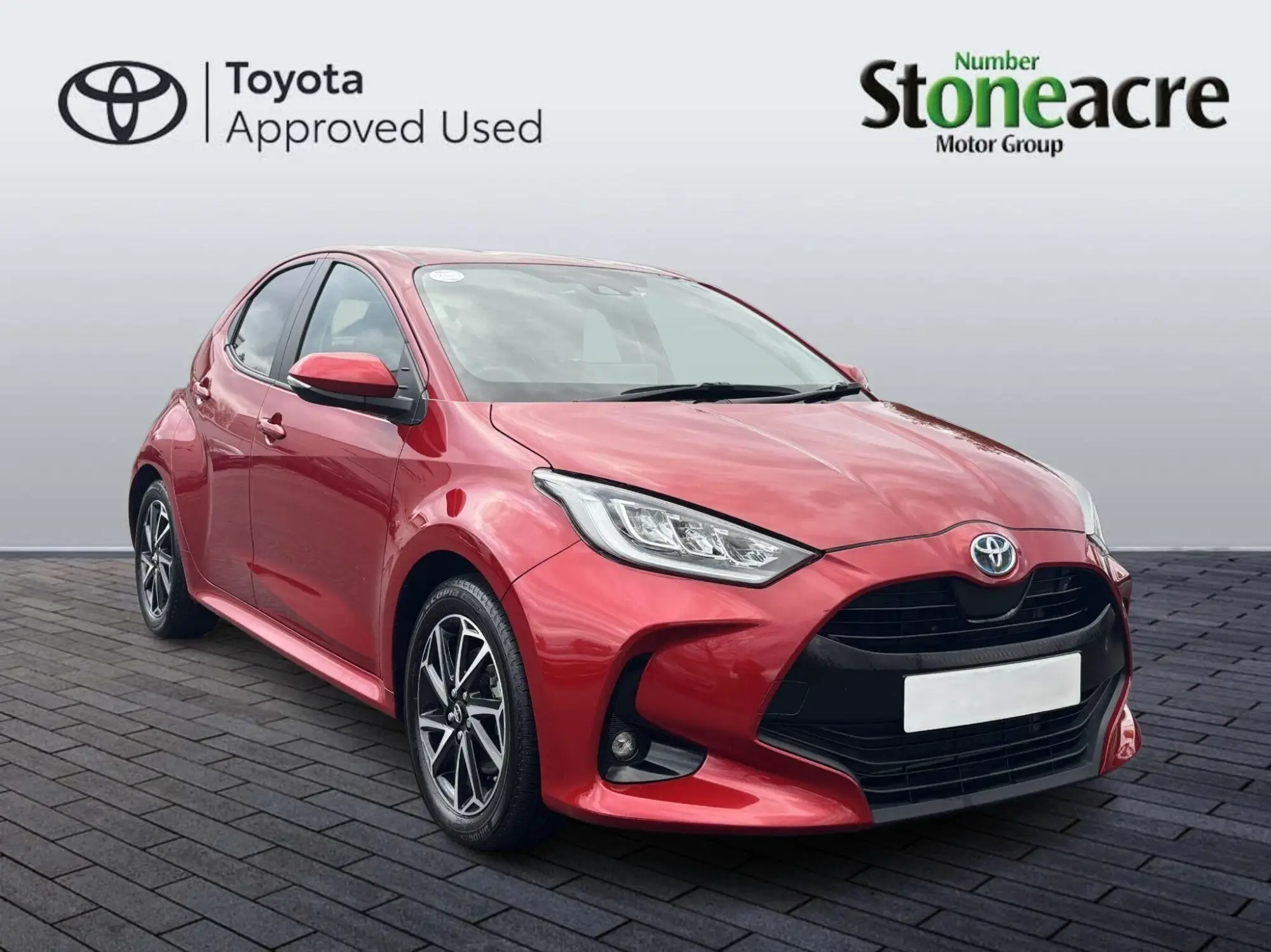 Toyota Yaris 1.5 Hybrid Design 5dr CVT NU75GSO Image 1