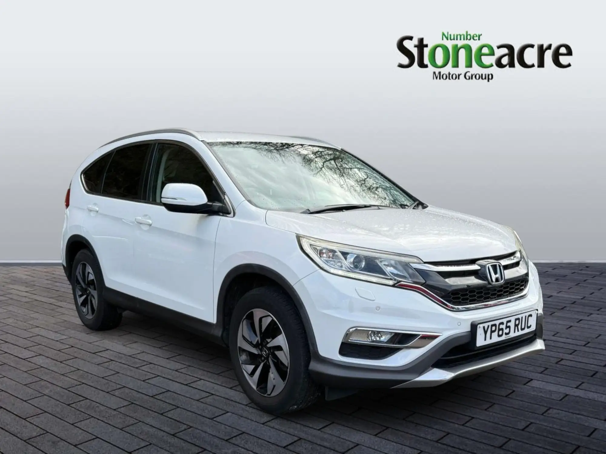 Honda CR-V Image 1