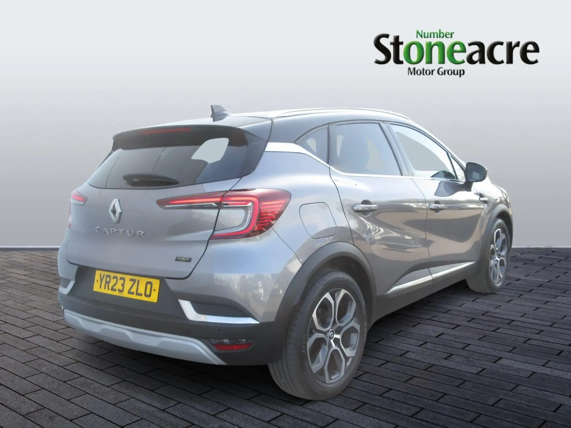 Renault Captur E-Tech 1.6 E-Tech full hybrid 145 Techno 5dr Auto YR23ZLO Image 3