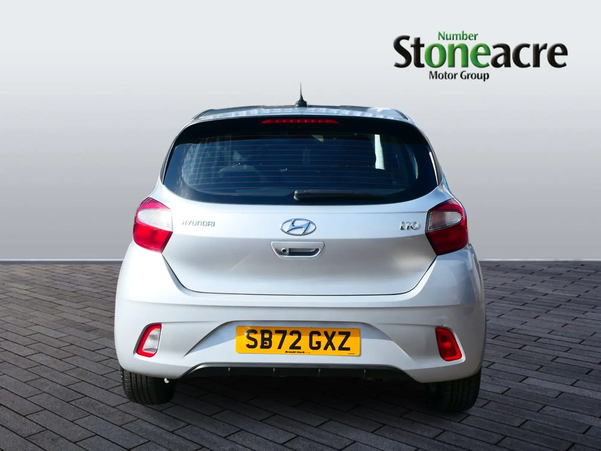 Hyundai i10 1.0 SE Connect Auto Euro 6 (s/s) 5dr SB72GXZ Image 3