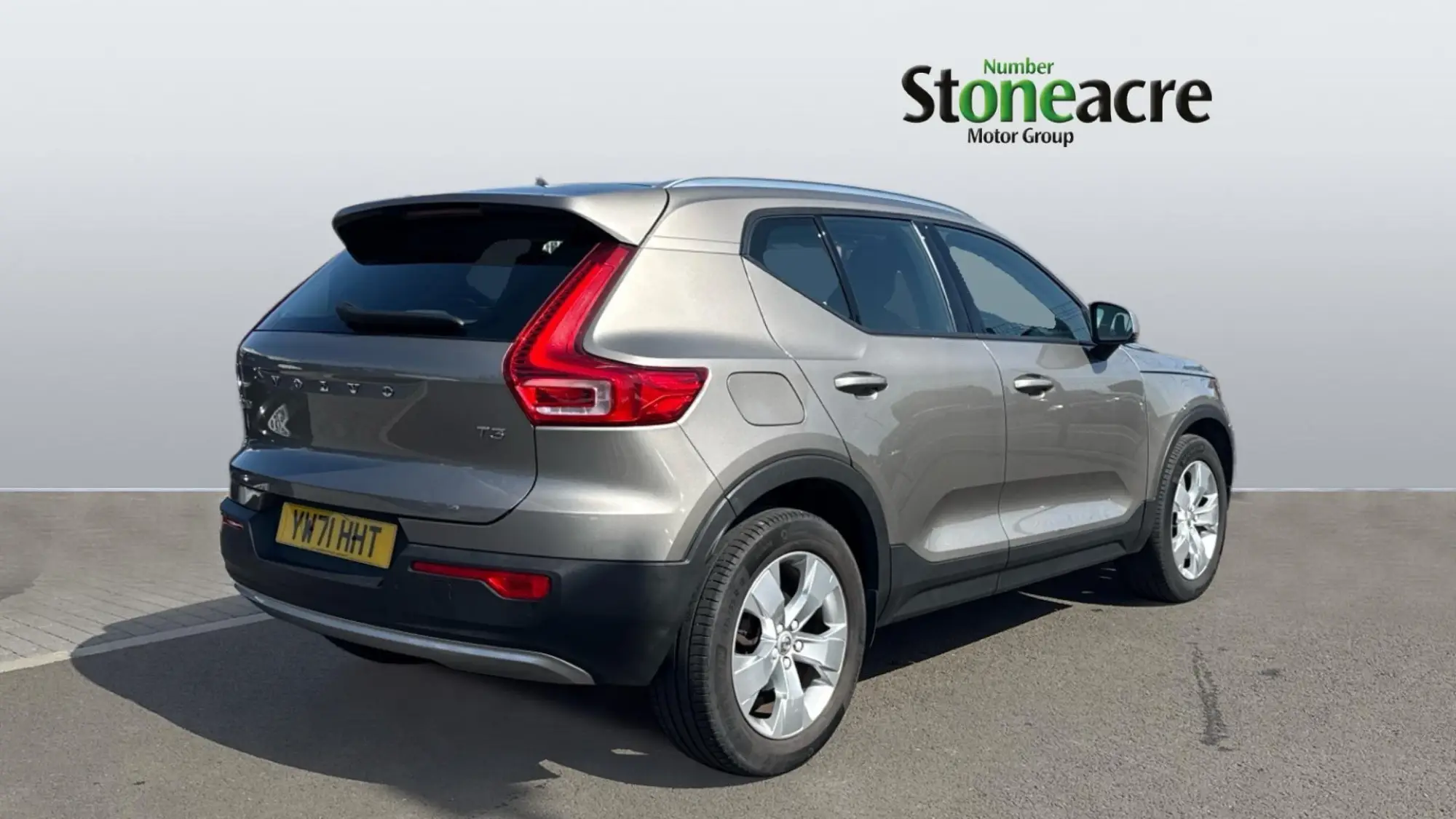 Volvo XC40 Image 2