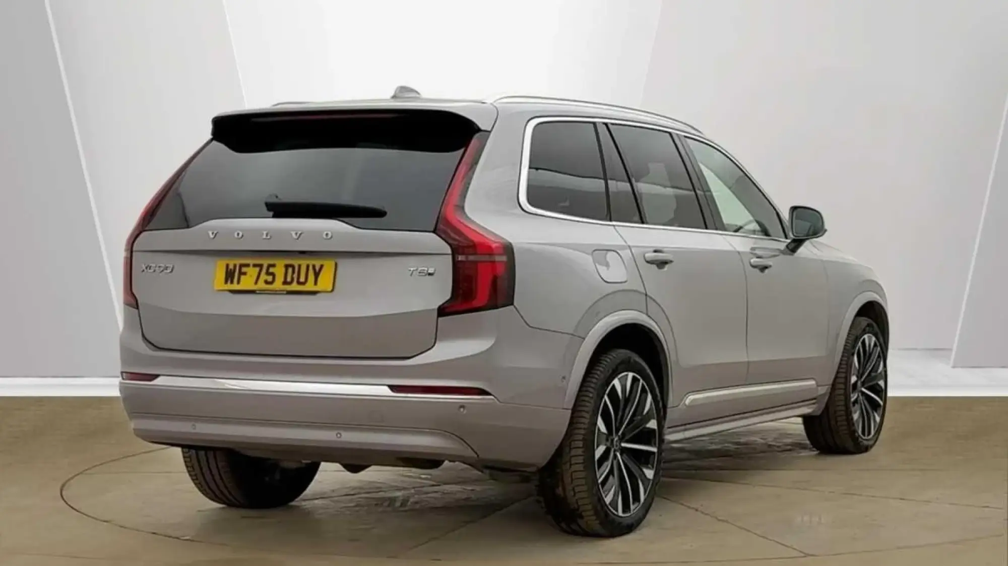 Volvo XC90 2.0 T8 18.8kWh Ultra Bright Auto 4WD Euro 6 (s/s) 5dr WF75DUY Image 3