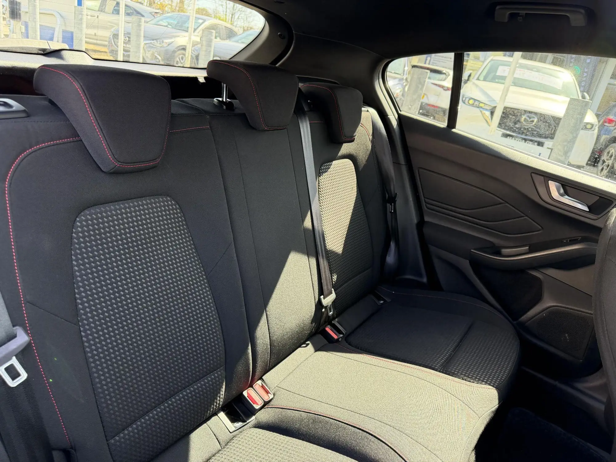 Ford Focus Image 12