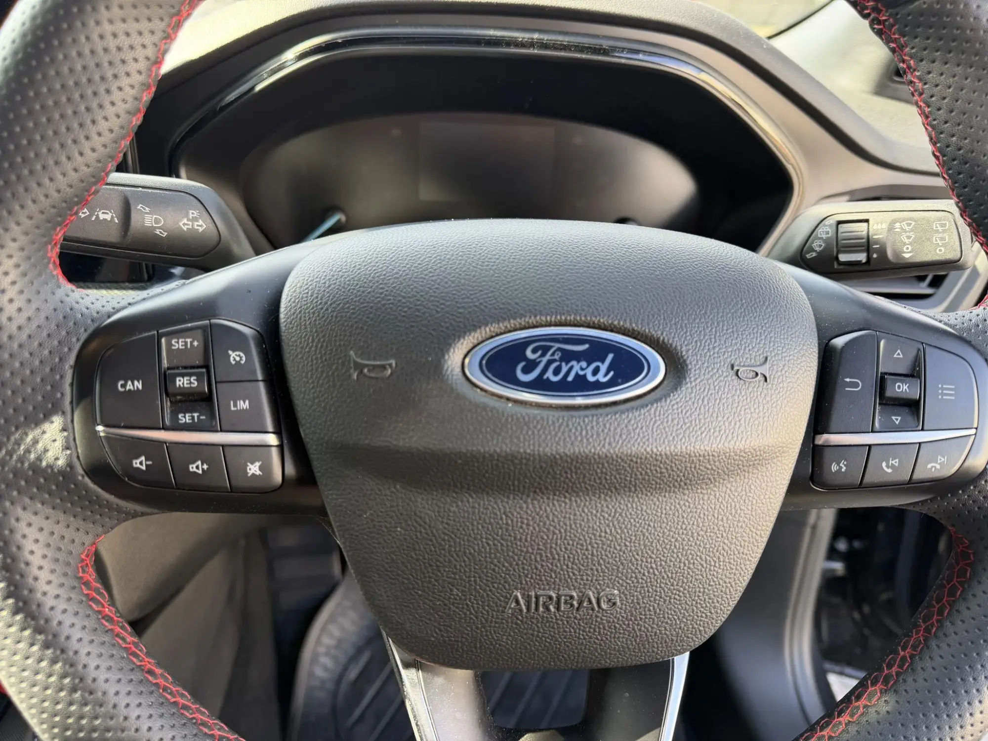 Ford Focus Image 18