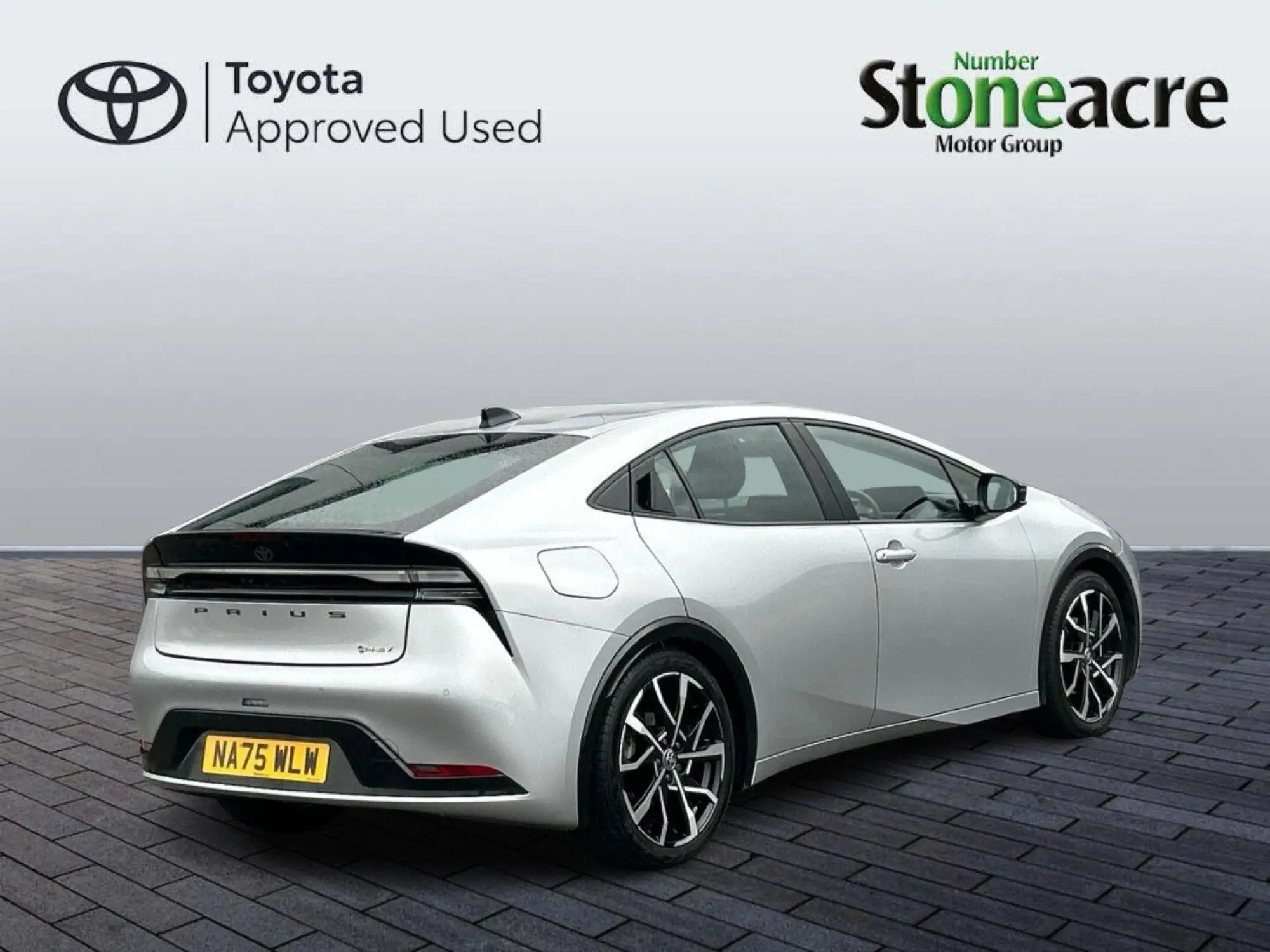 Toyota Prius Plug-in Hybrid 2.0 13.6 kWh Excel CVT Euro 6 (s/s) 5dr NA75WLW Image 3