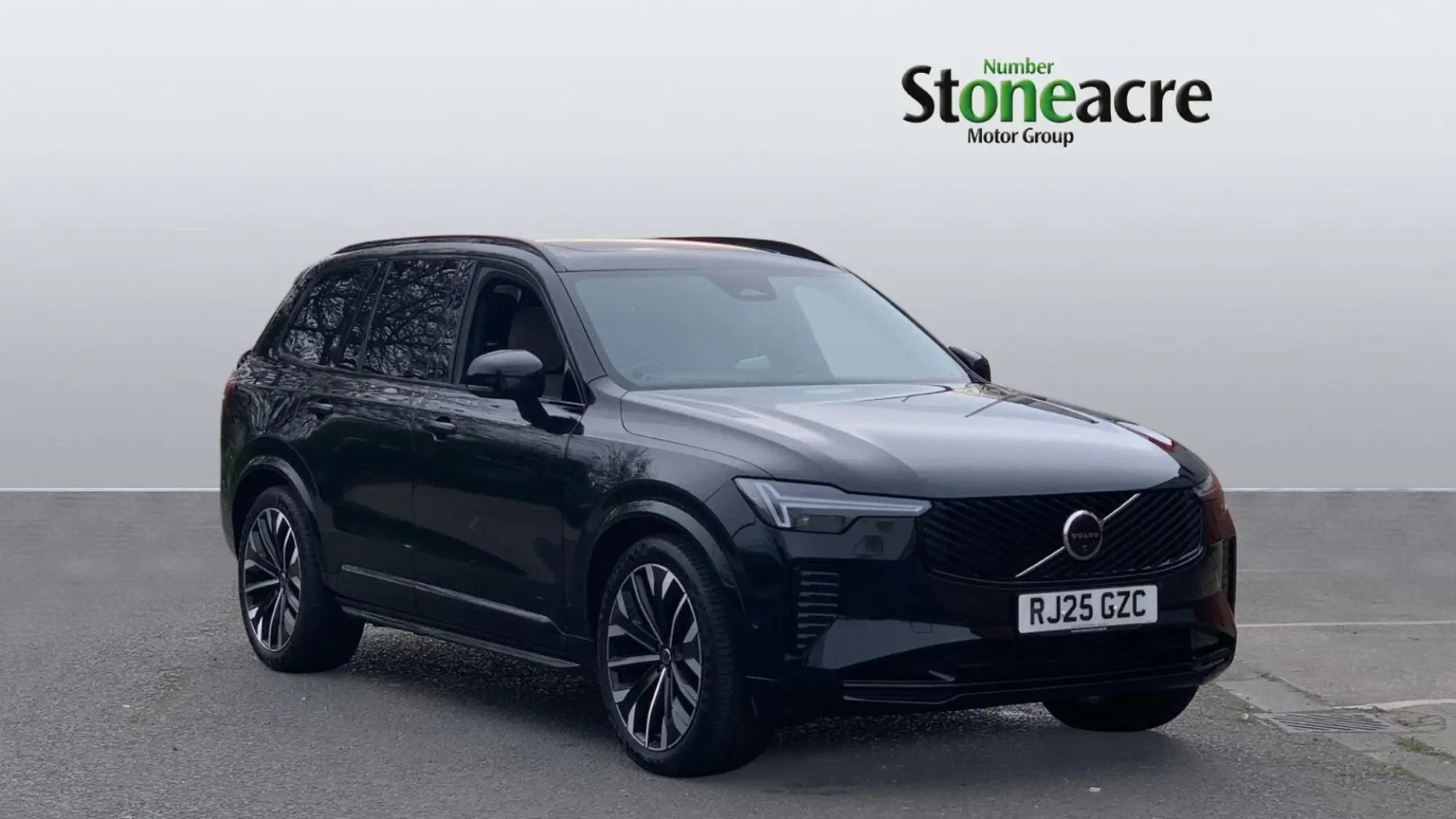 Volvo XC90 2.0 T8 18.8kWh Ultra Dark Auto 4WD Euro 6 (s/s) 5dr RJ25GZC Image 1