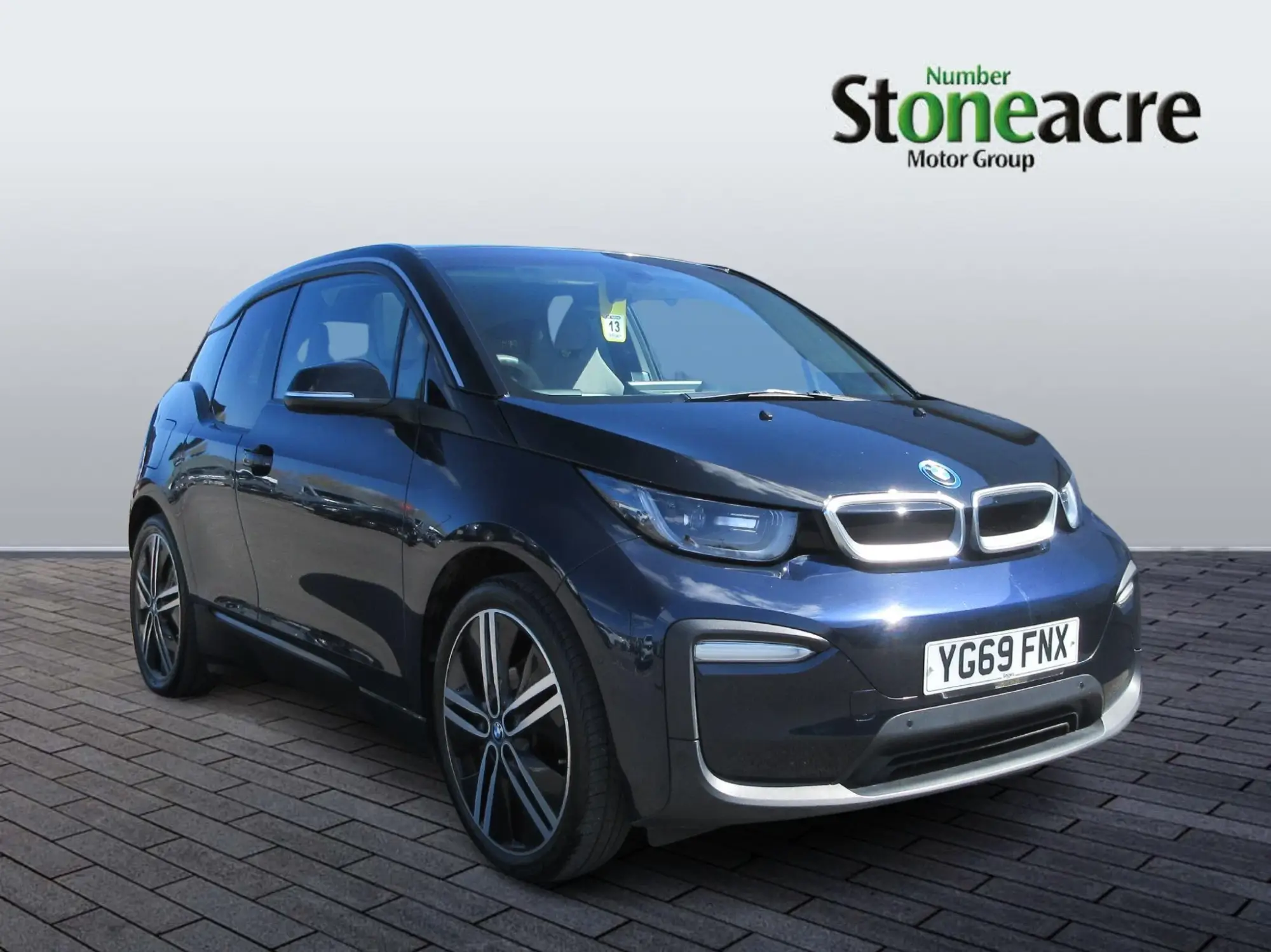 BMW i3 42.2kWh Auto 5dr YG69FNX Image 1