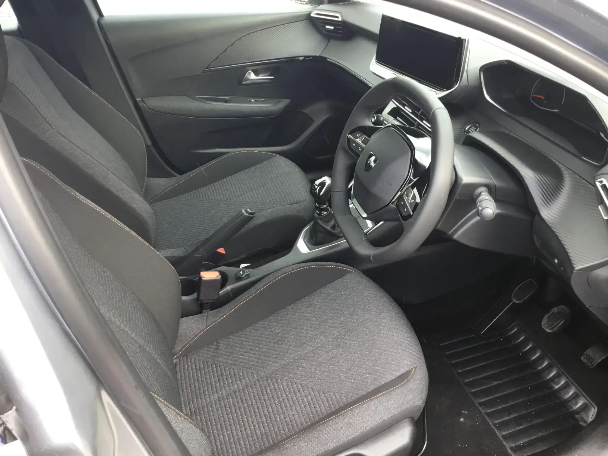 Peugeot 208 Image 21