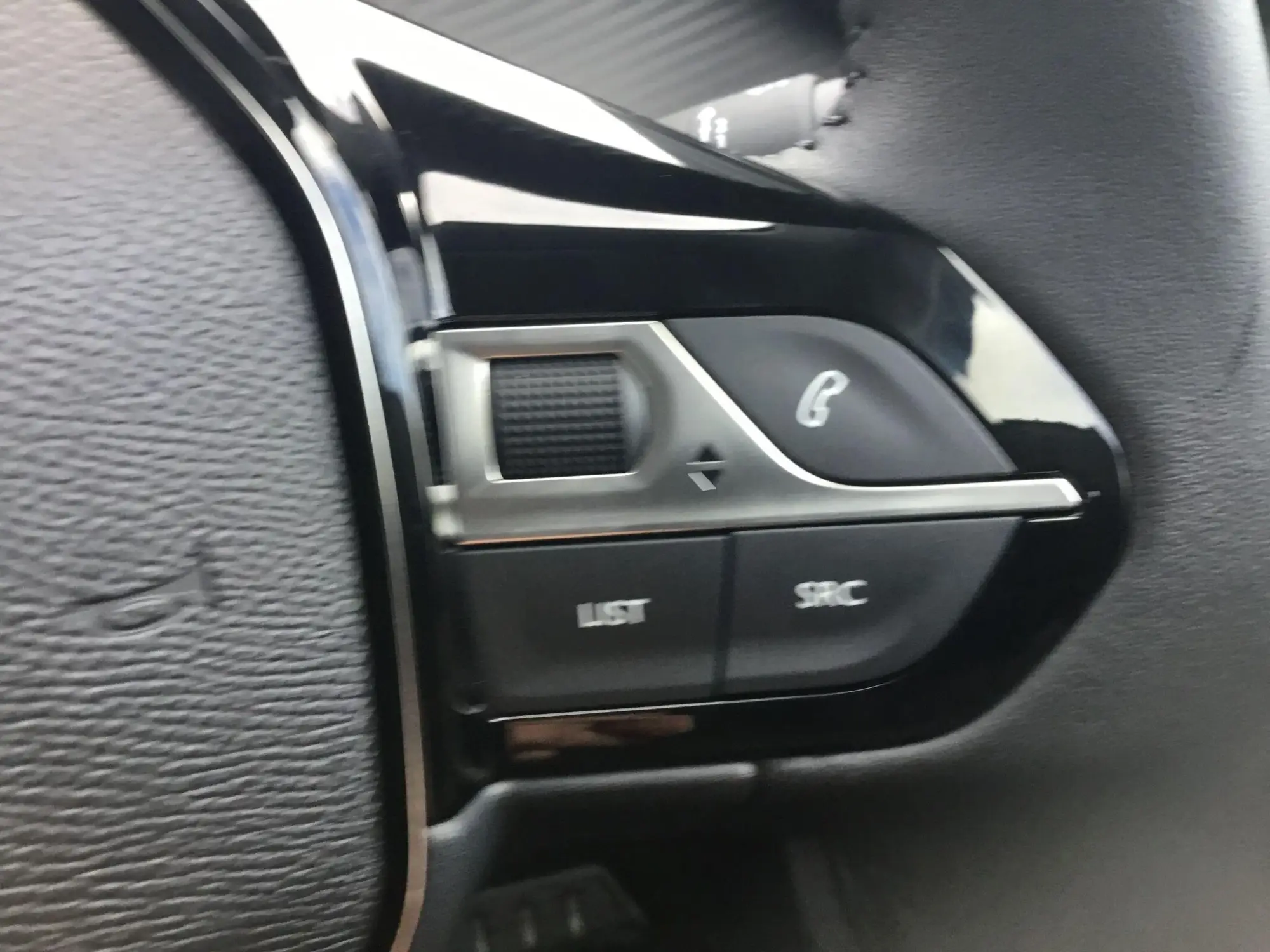 Peugeot 208 Image 24