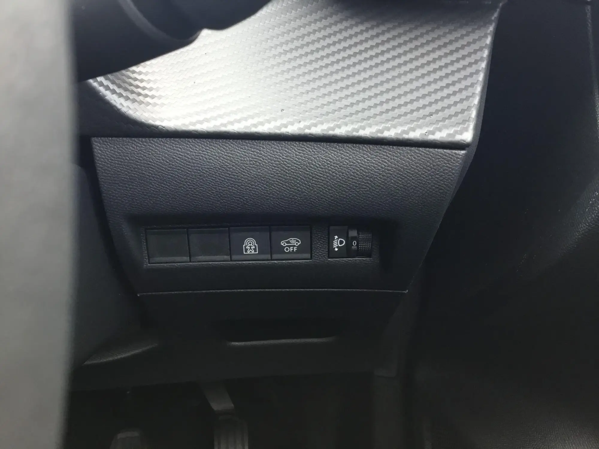 Peugeot 208 Image 28