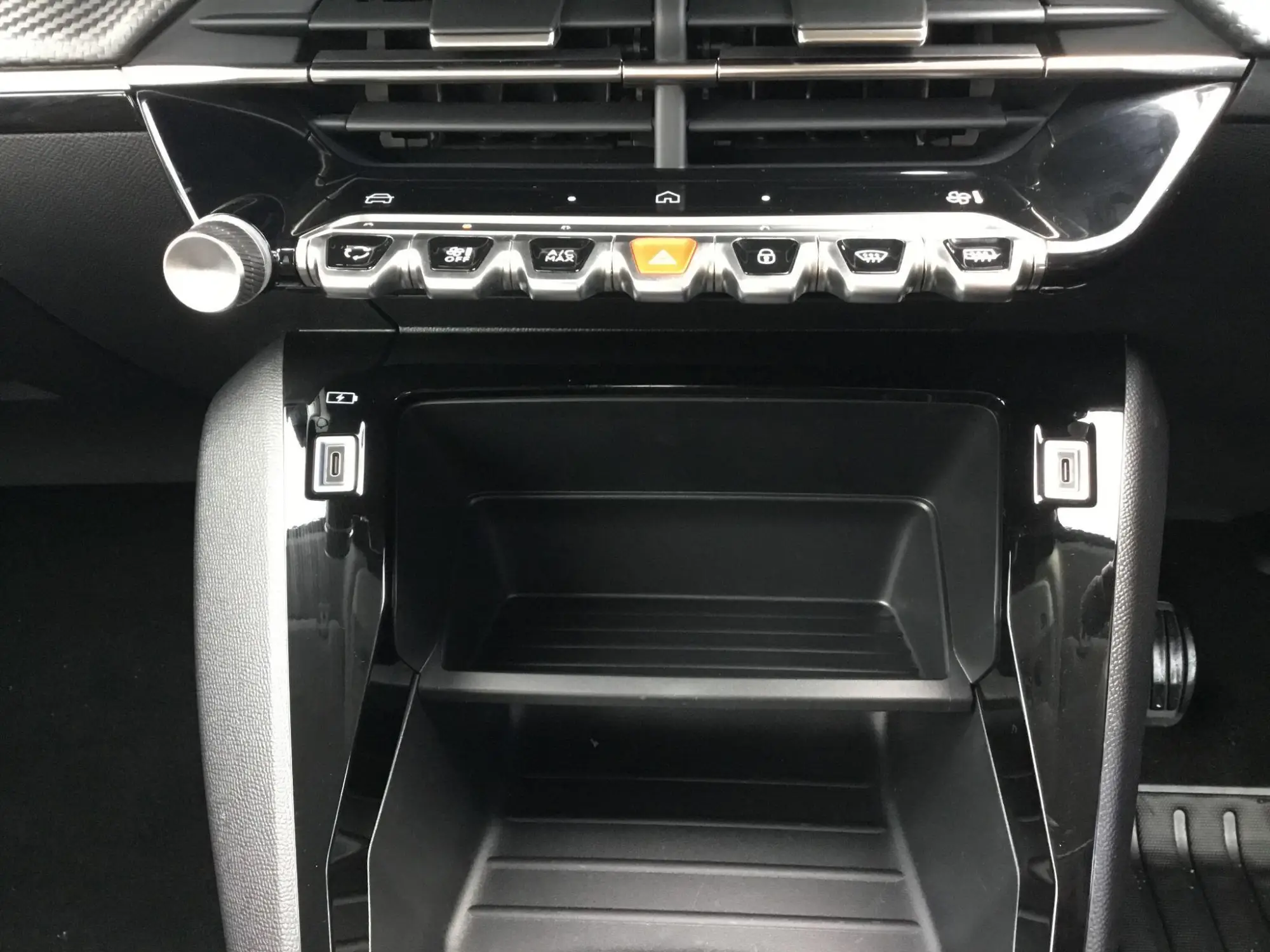 Peugeot 208 Image 33