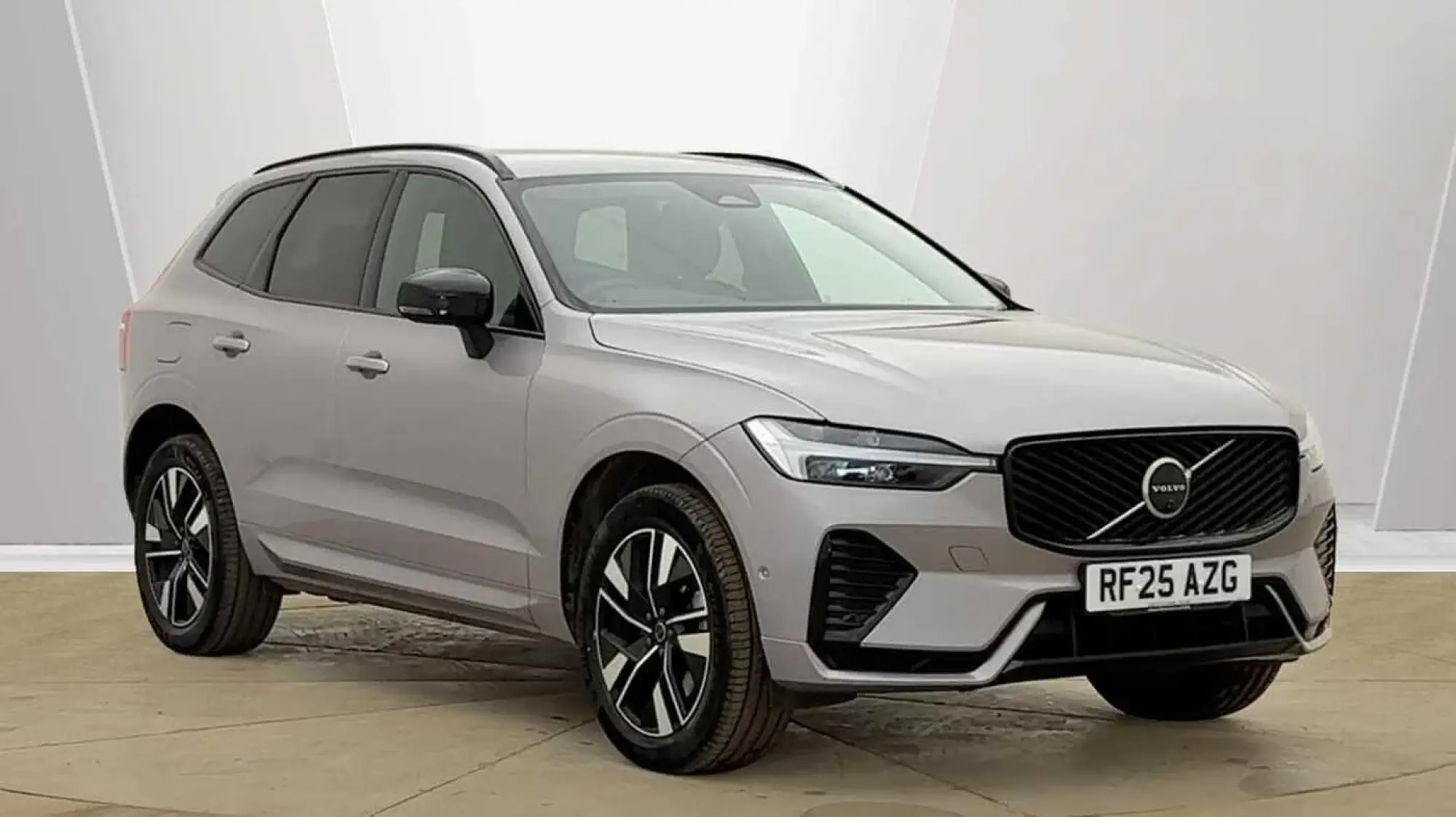 Volvo XC60 2.0 B5 MHEV Plus Pro Auto AWD Euro 6 (s/s) 5dr RF25AZG Image 1