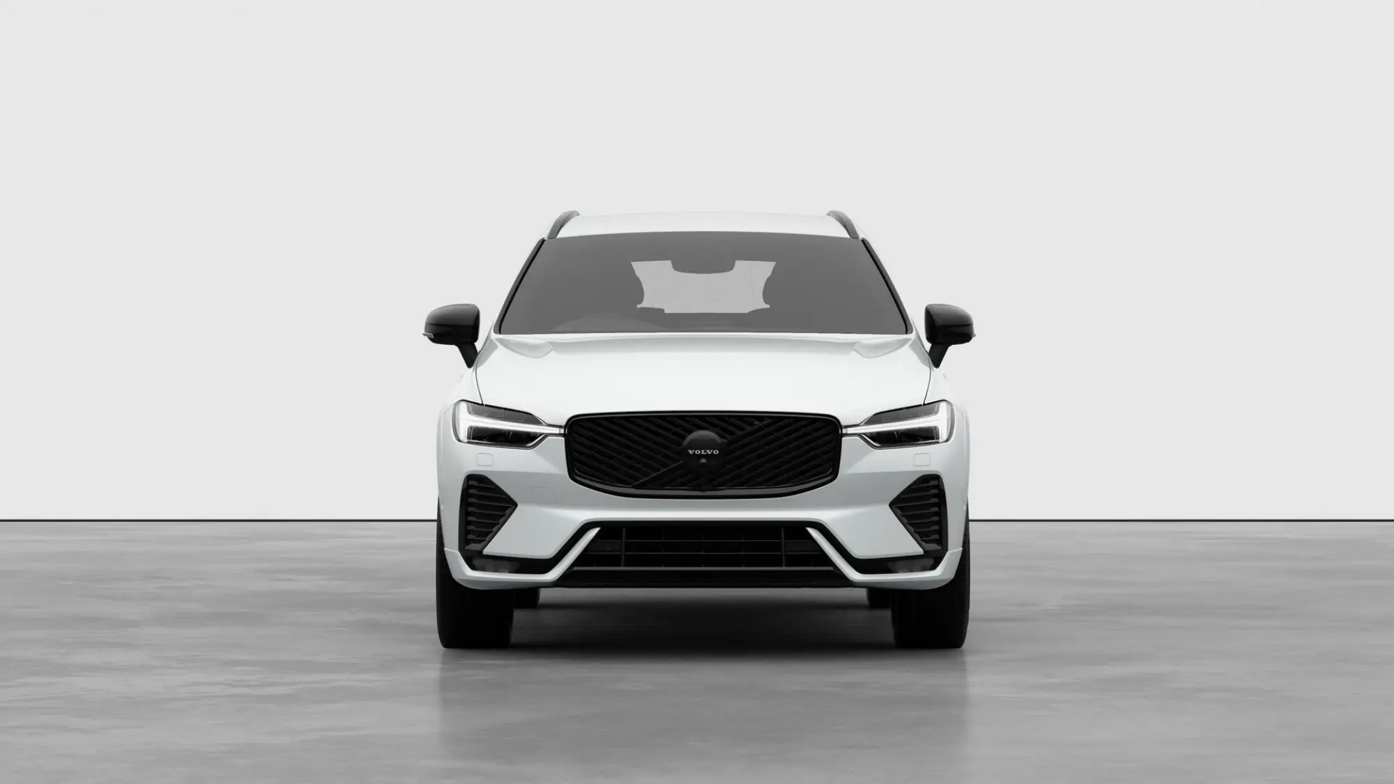 Volvo XC60 2.0 B5P Plus Black Edition 5dr AWD Geartronic Image 2