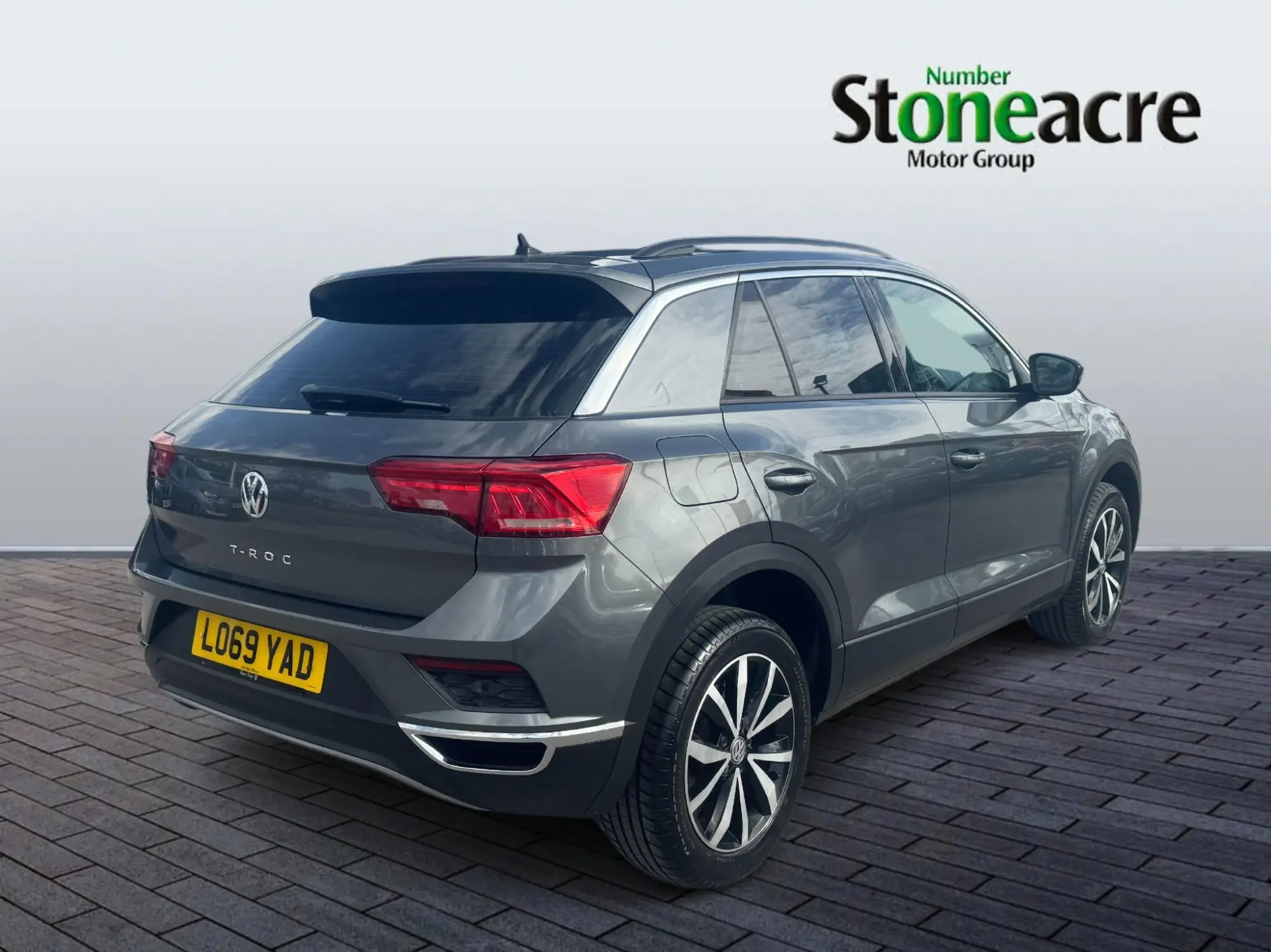 Volkswagen T-Roc 1.5 TSI EVO SE DSG Euro 6 (s/s) 5dr LO69YAD Image 3