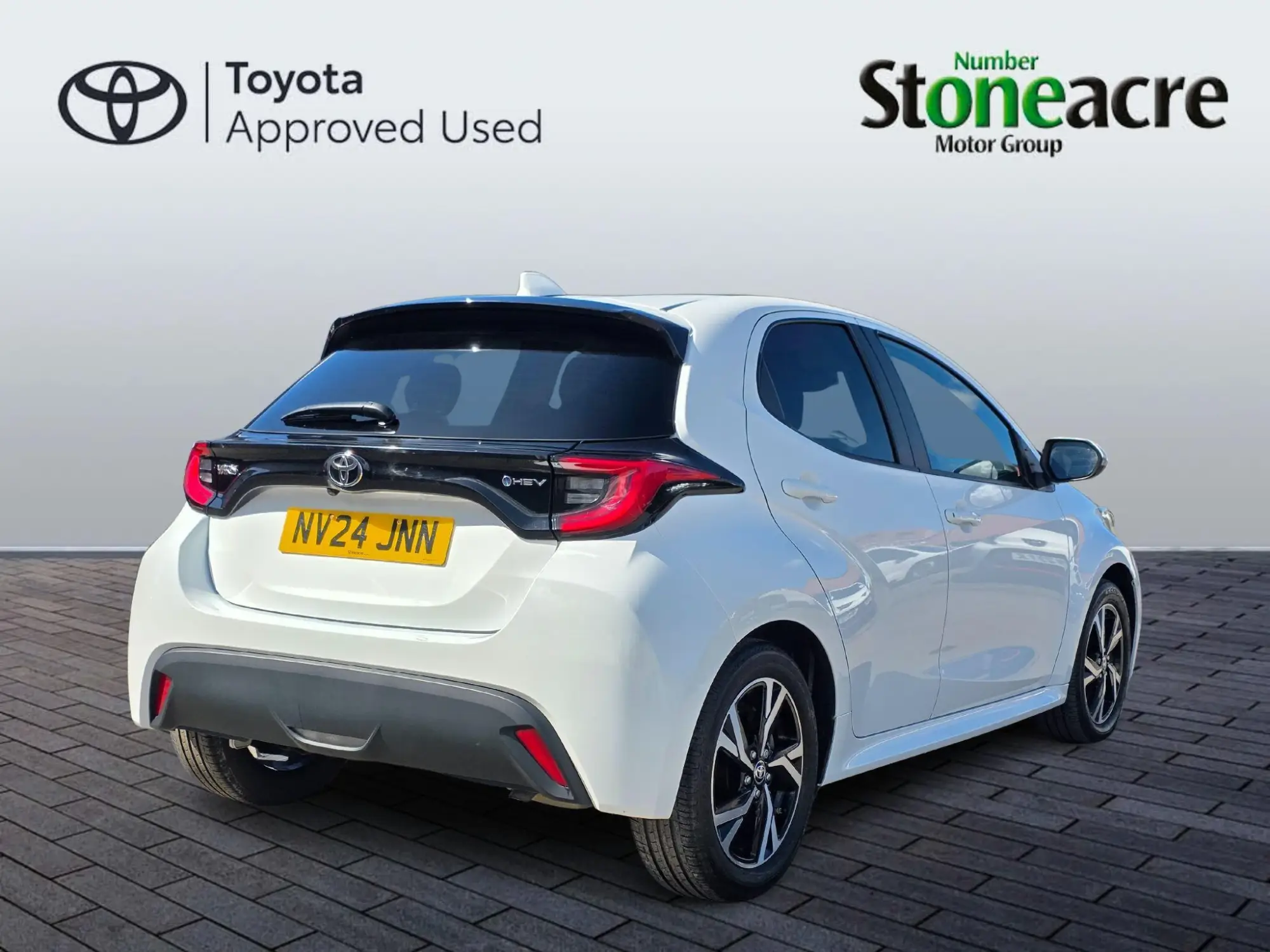 Toyota Yaris Image 2