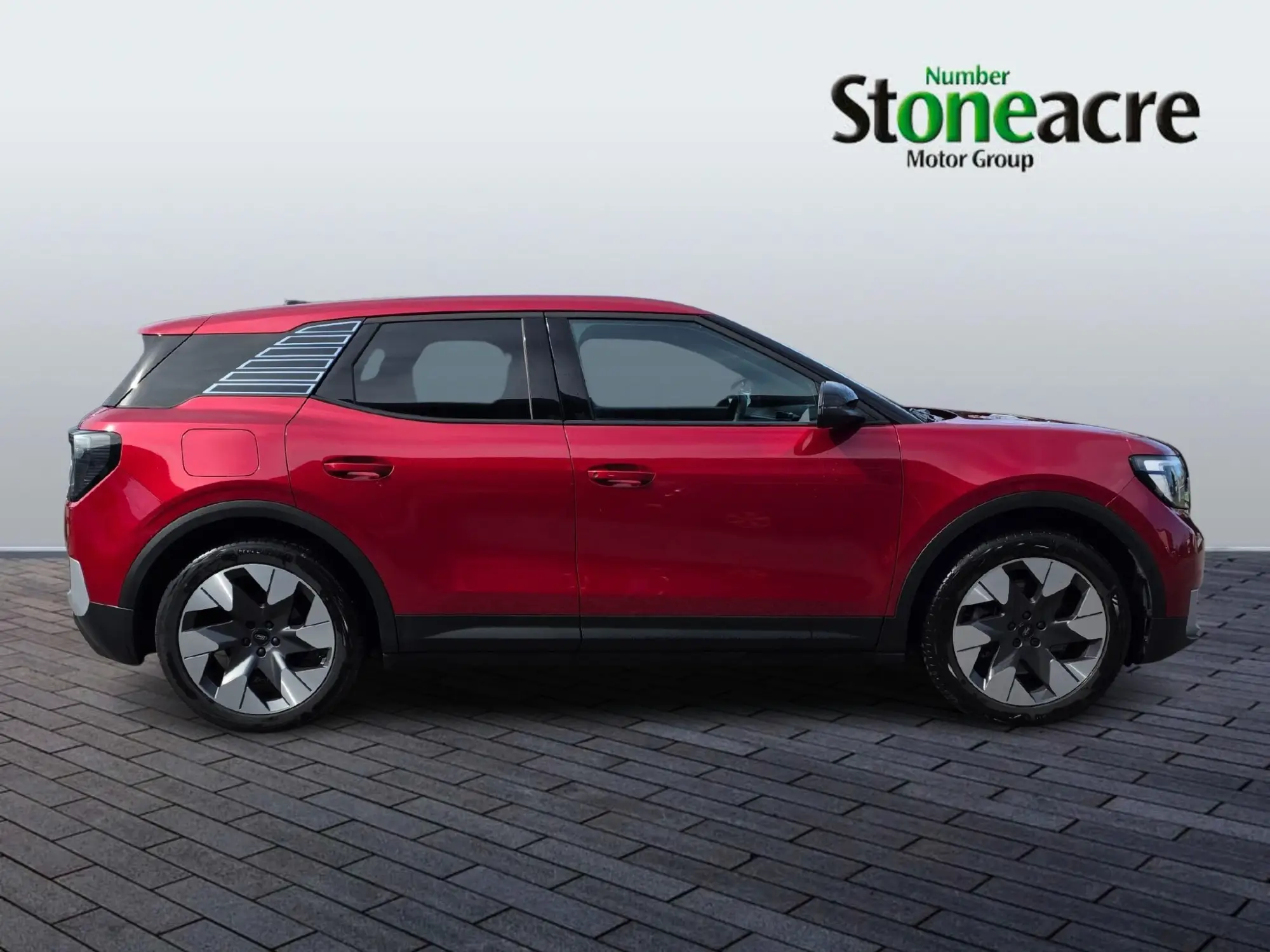 Ford Explorer Extended Range 77kWh Premium Auto 5dr YJ75GFT Image 2