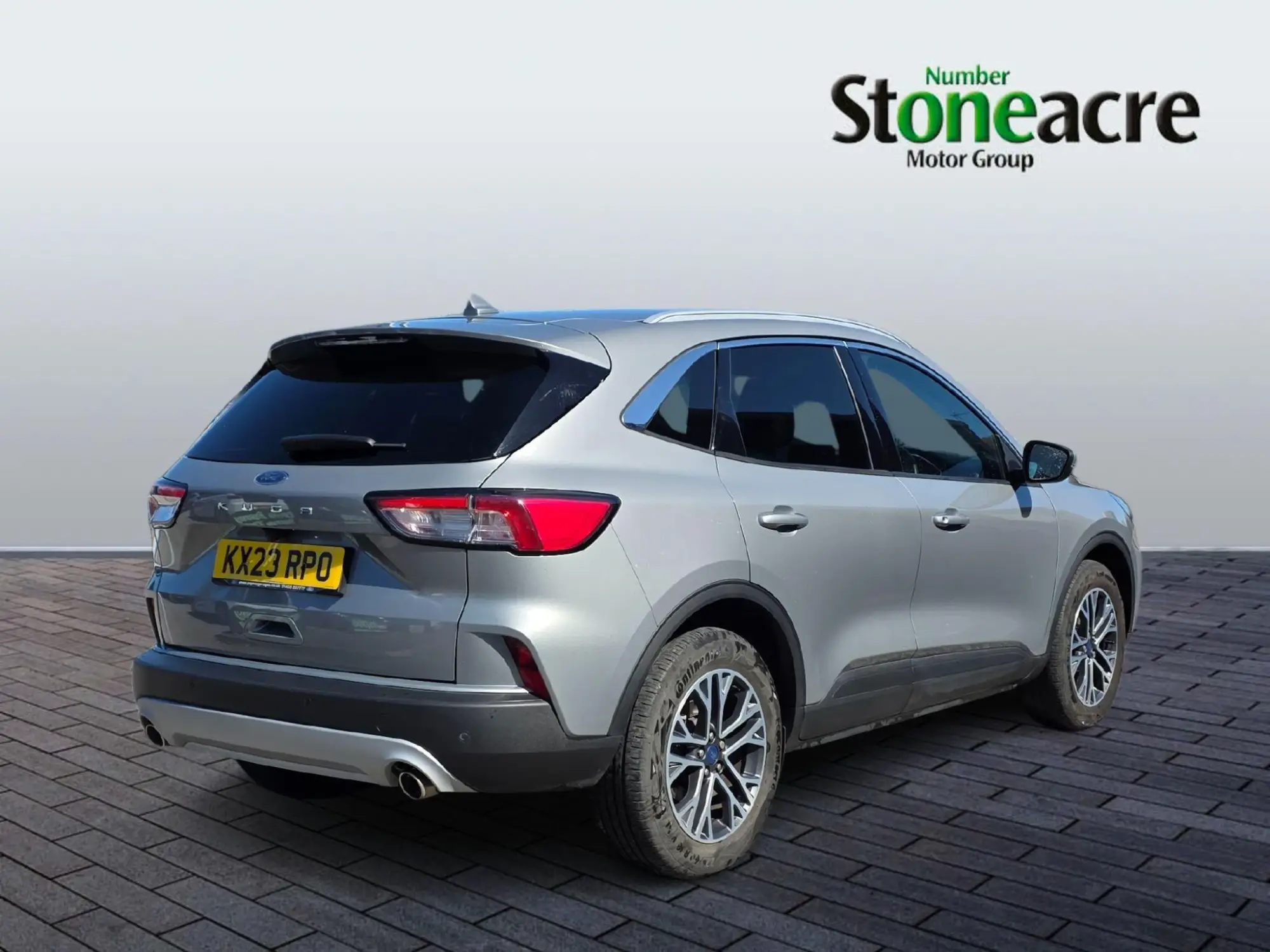 Ford Kuga 1.5 EcoBoost 150 Titanium Edition 5dr KX23RPO Image 3