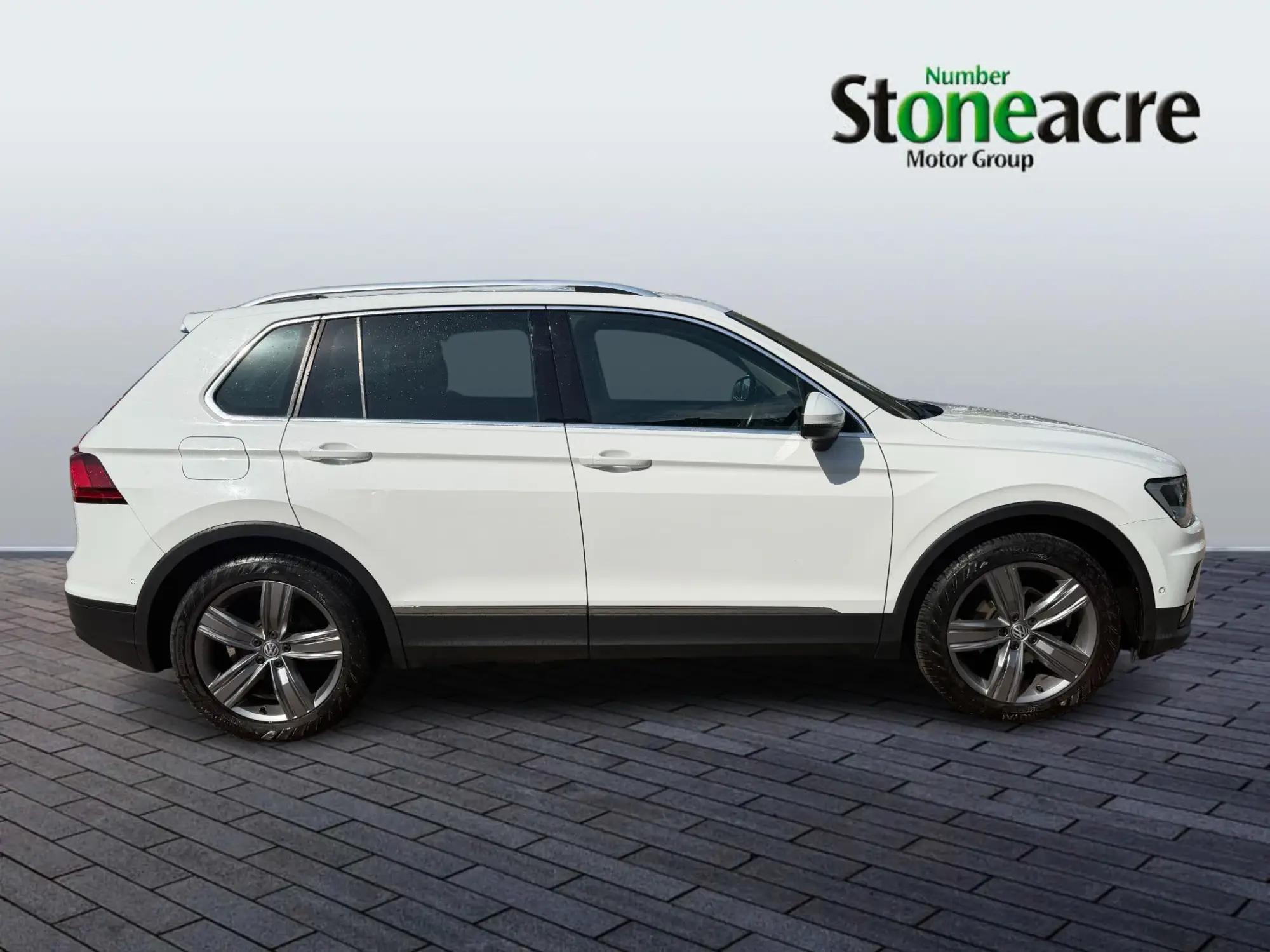 Volkswagen Tiguan 2.0 TDI Match Euro 6 (s/s) 5dr KK19WWT Image 2