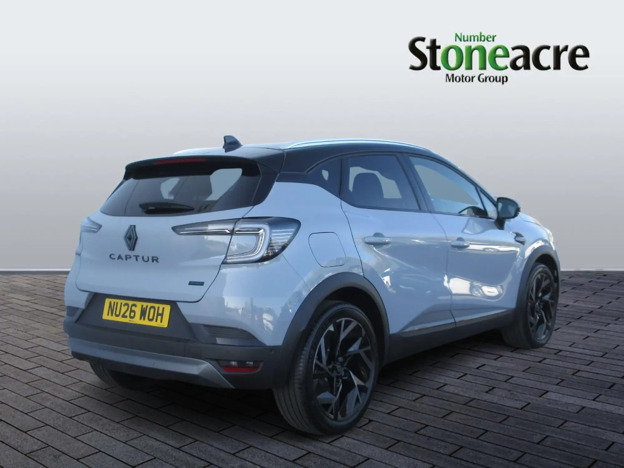 Renault Captur E-Tech 1.8 E-TECH esprit Alpine Auto Euro 6 (s/s) 5dr NU26WOH Image 3