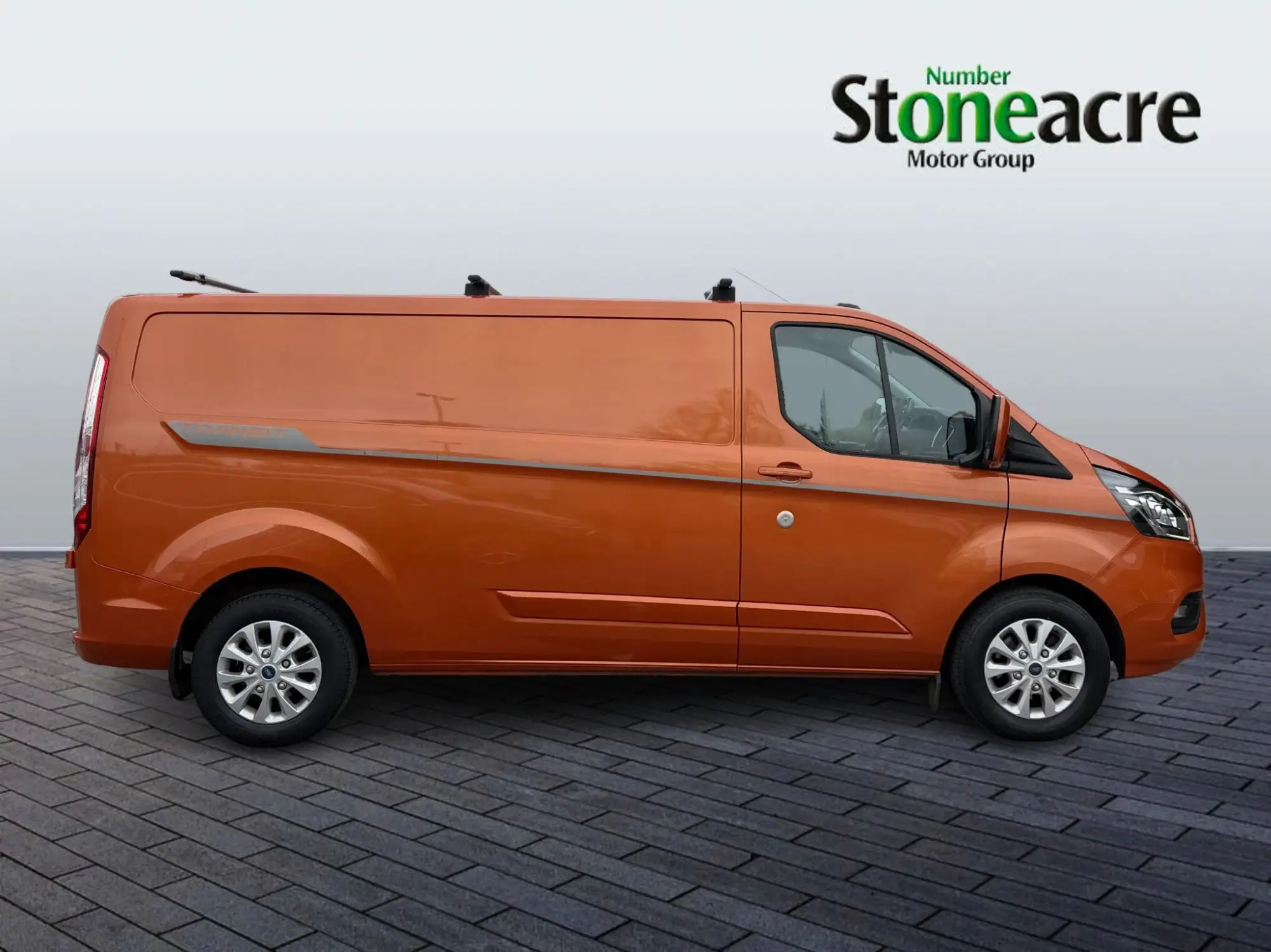 Ford Transit Custom Image 2