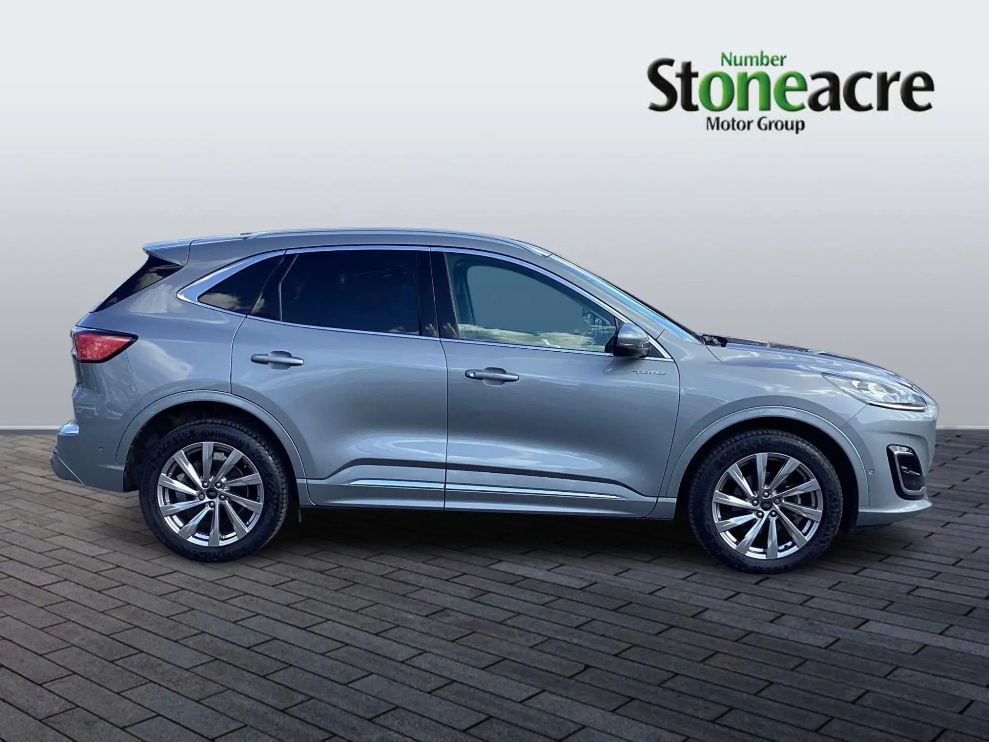 Ford Kuga Hybrid 2.5h Duratec Vignale CVT Euro 6 (s/s) 5dr WK23VFL Image 2