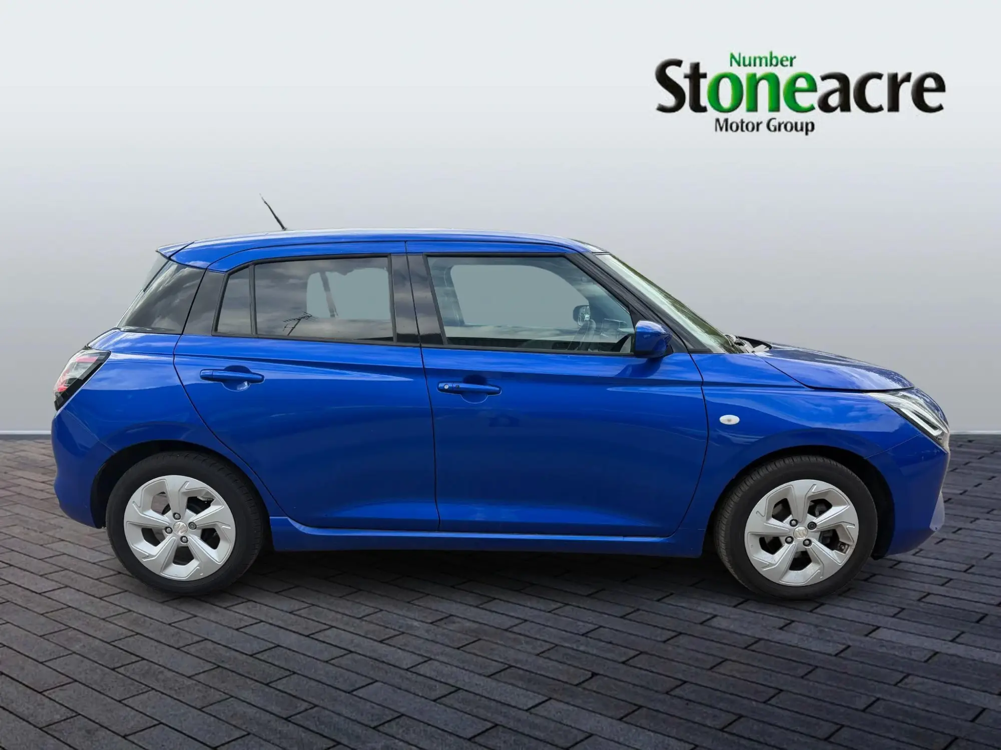 Suzuki Swift Image 2