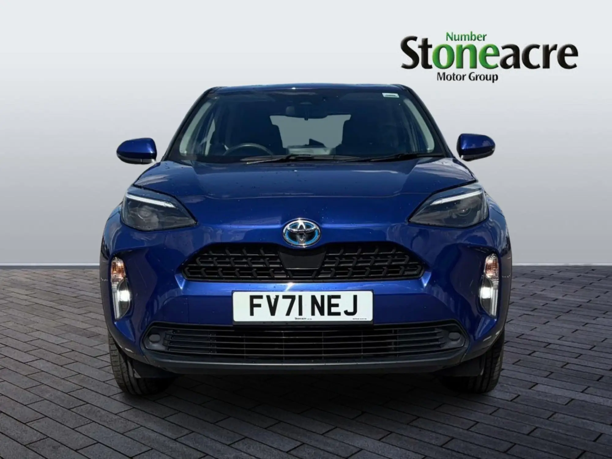 Toyota Yaris Cross 1.5 VVT-h Icon SUV 5dr Petrol Hybrid E-CVT Euro 6 (s/s) (116 ps) FV71NEJ Image 2