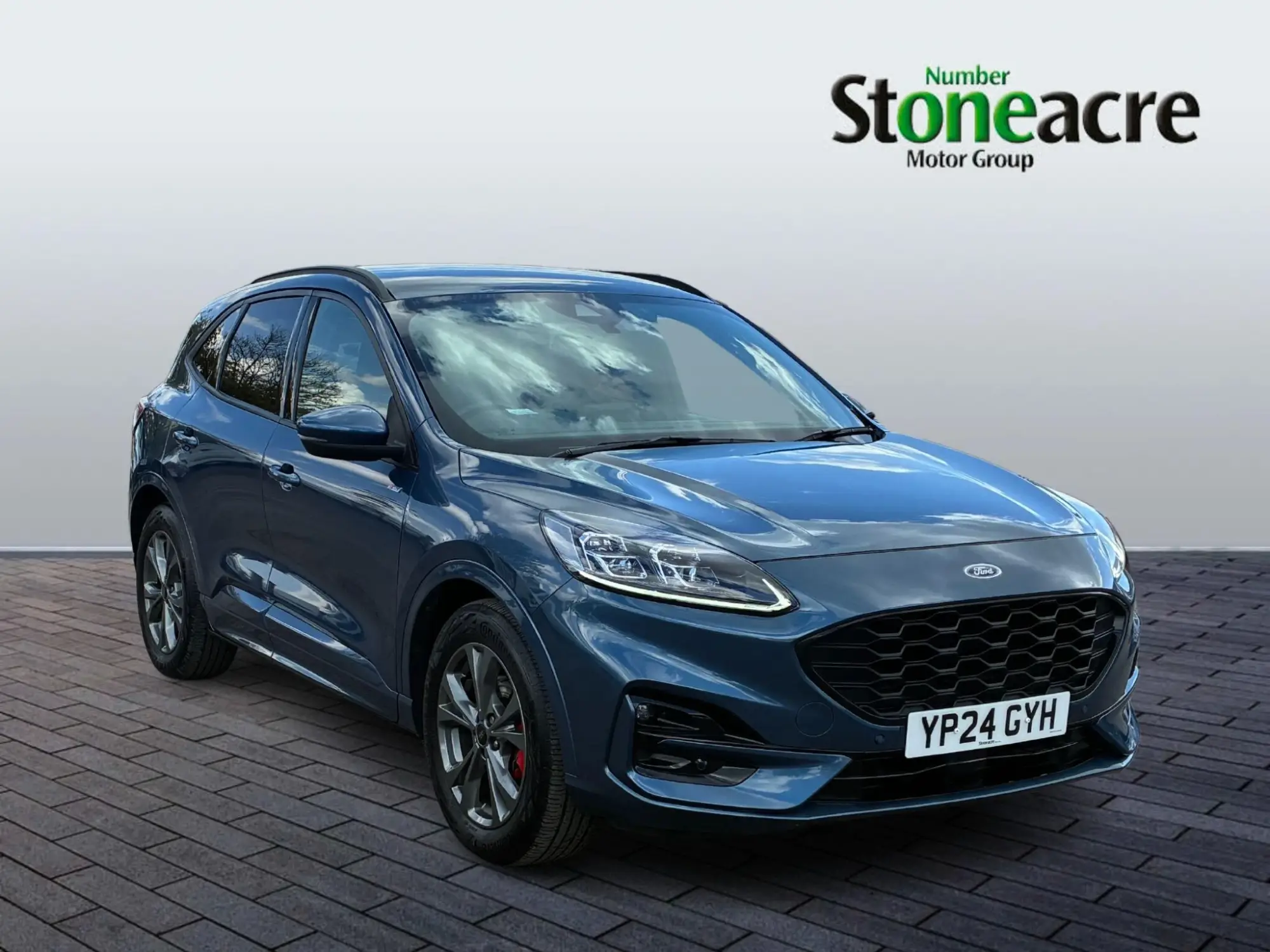 Ford Kuga Hybrid 2.5h Duratec ST-Line Edition CVT Euro 6 (s/s) 5dr YP24GYH Image 1