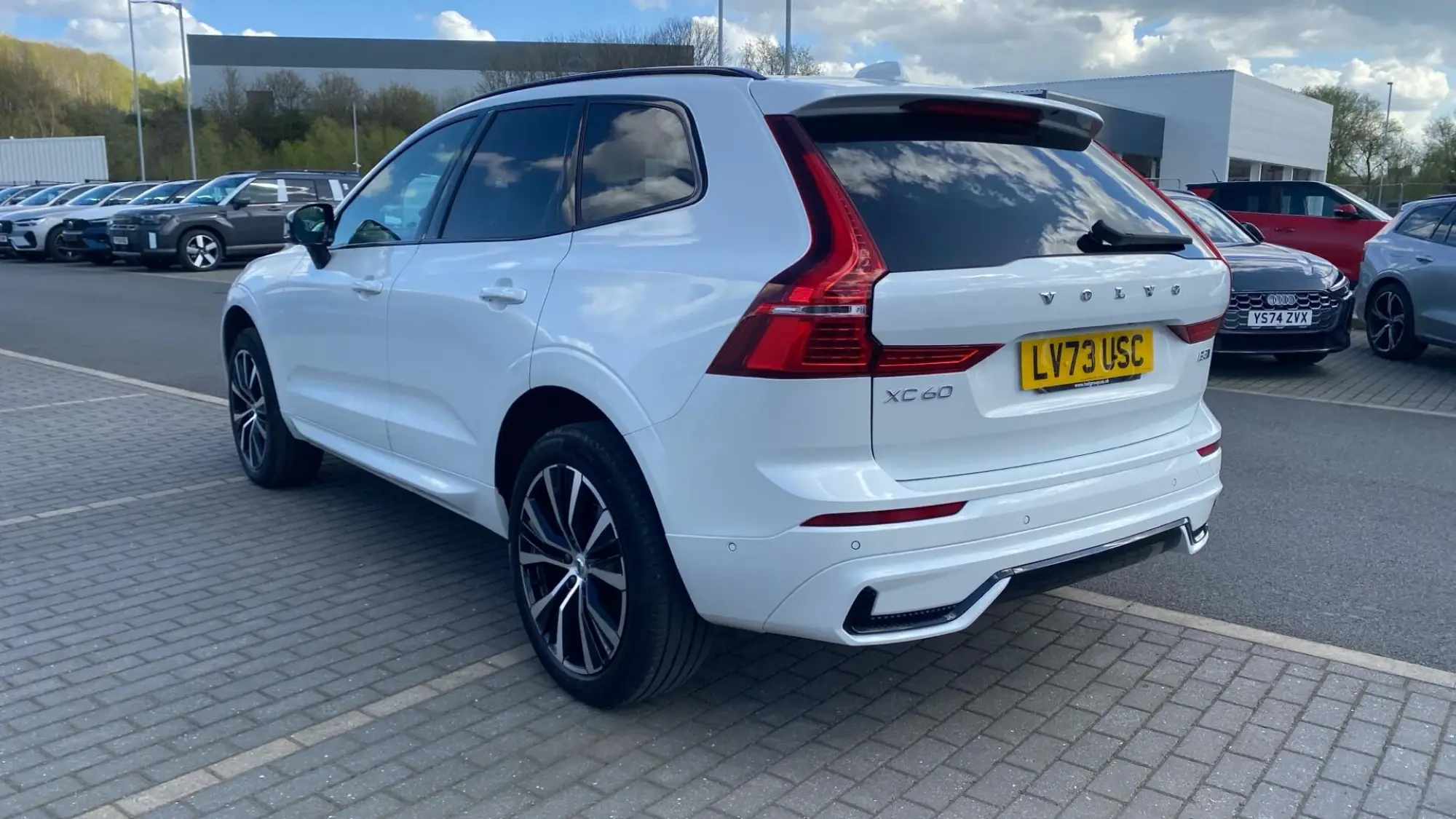 Volvo XC60 Image 4