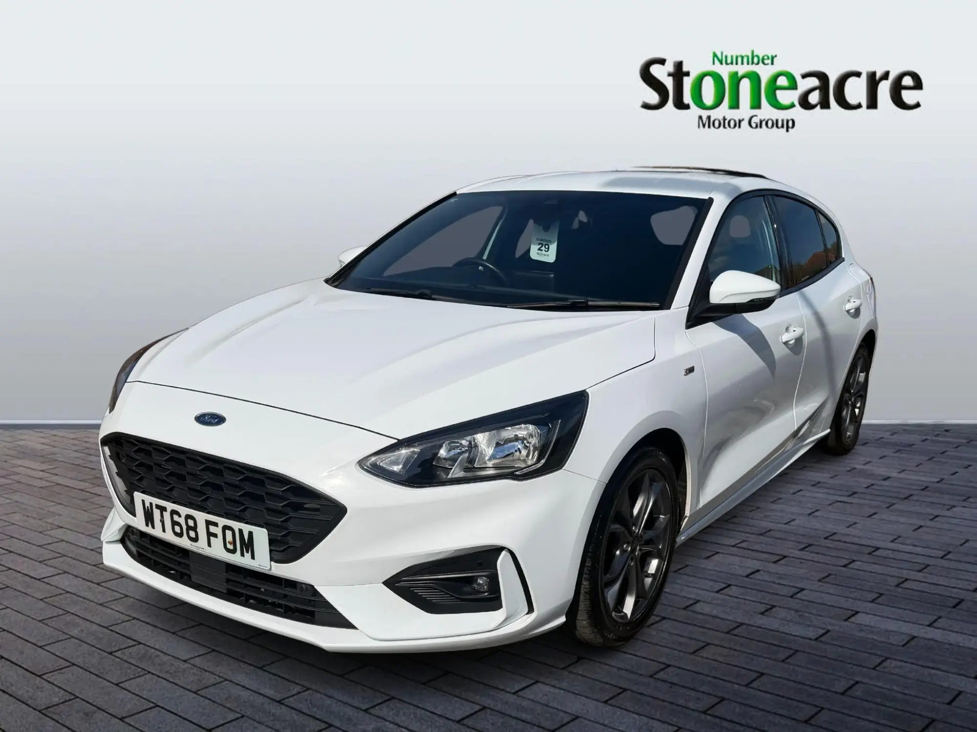 Ford Focus 1.0T EcoBoost ST-Line Euro 6 (s/s) 5dr WT68FOM Image 2