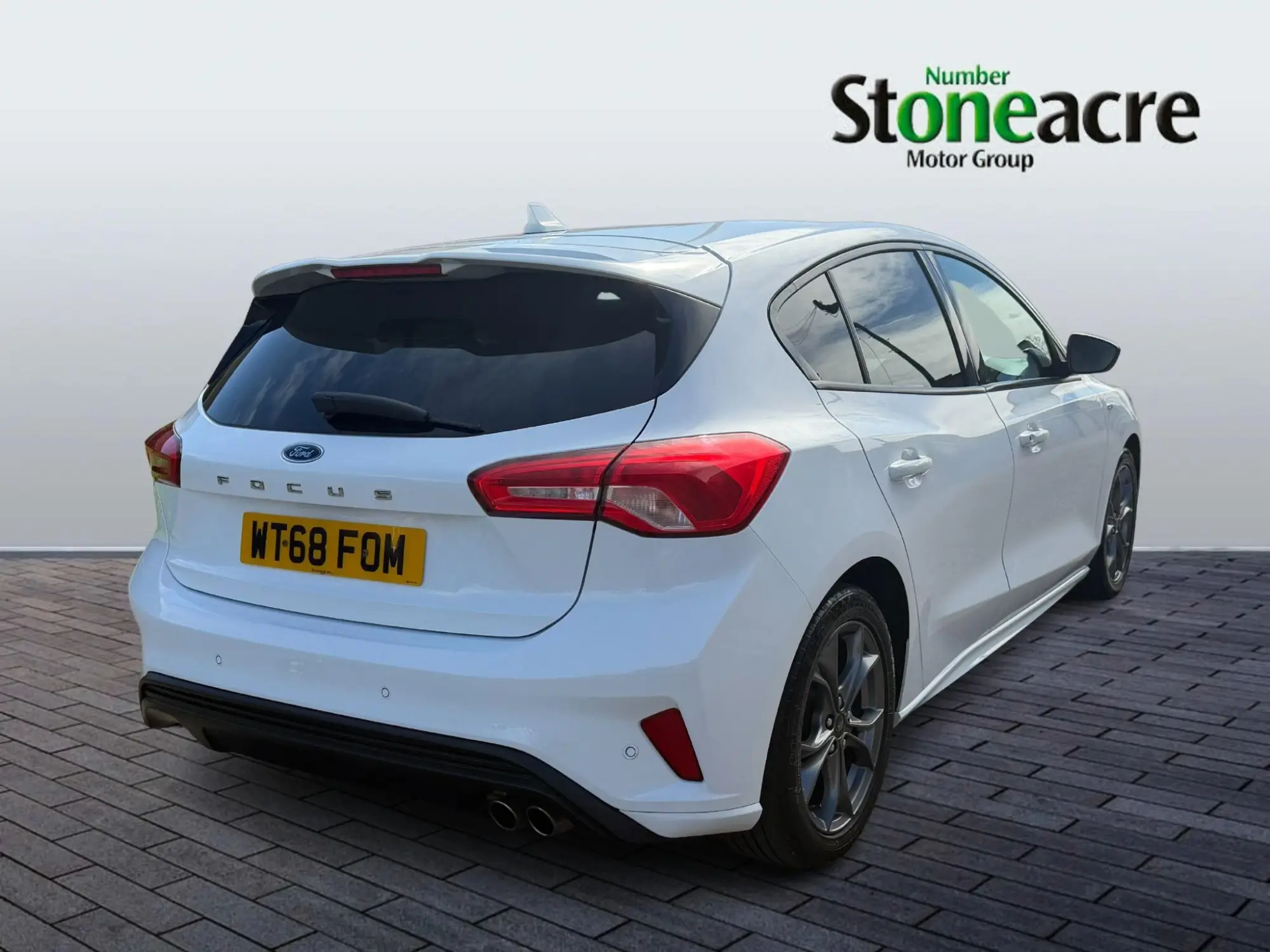 Ford Focus 1.0T EcoBoost ST-Line Euro 6 (s/s) 5dr WT68FOM Image 3