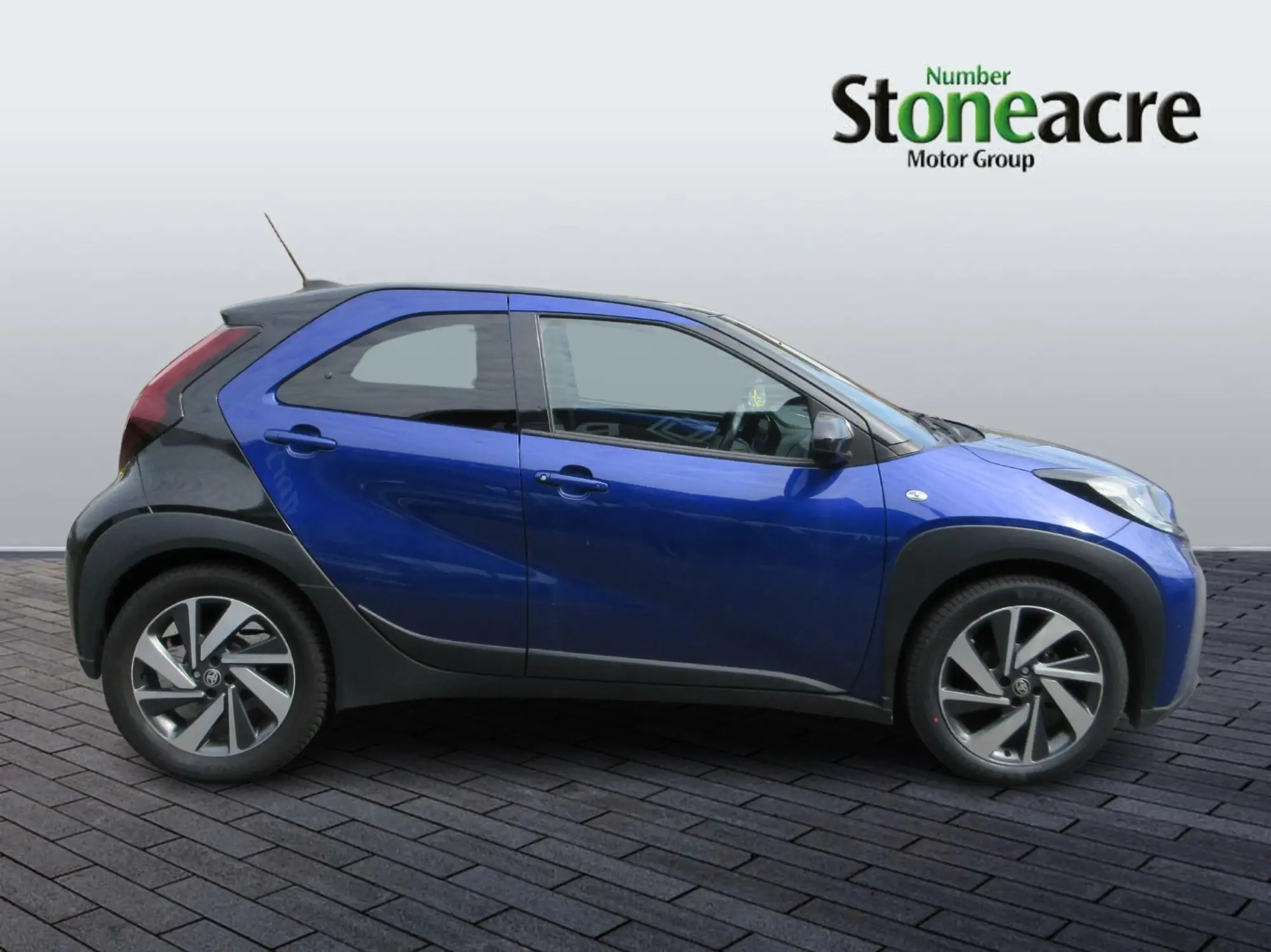 Toyota Aygo X 1.0 VVT-i Edge x-shift Euro 6 (s/s) 5dr YD72GXG Image 2