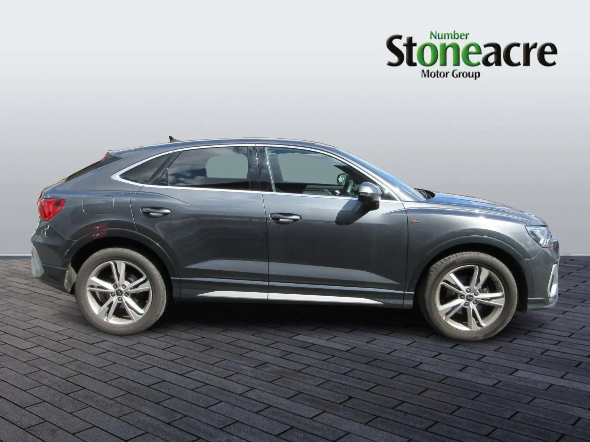 Audi Q3 1.5 TFSI CoD 35 S line Sportback S Tronic Euro 6 (s/s) 5dr PG23LPU Image 2