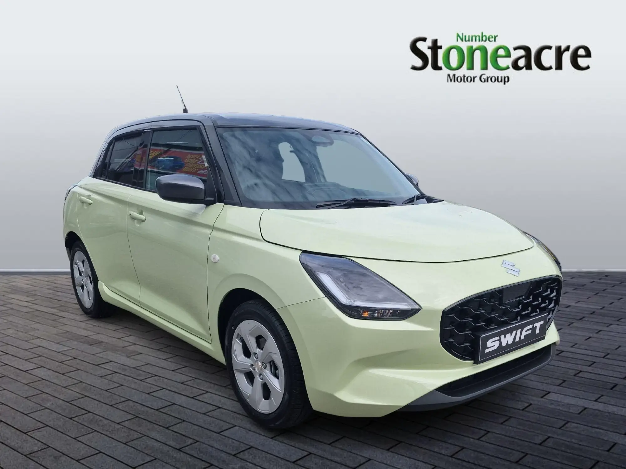 Suzuki Swift 1.2 MHEV Motion CVT Euro 6 (s/s) 5dr Image 1