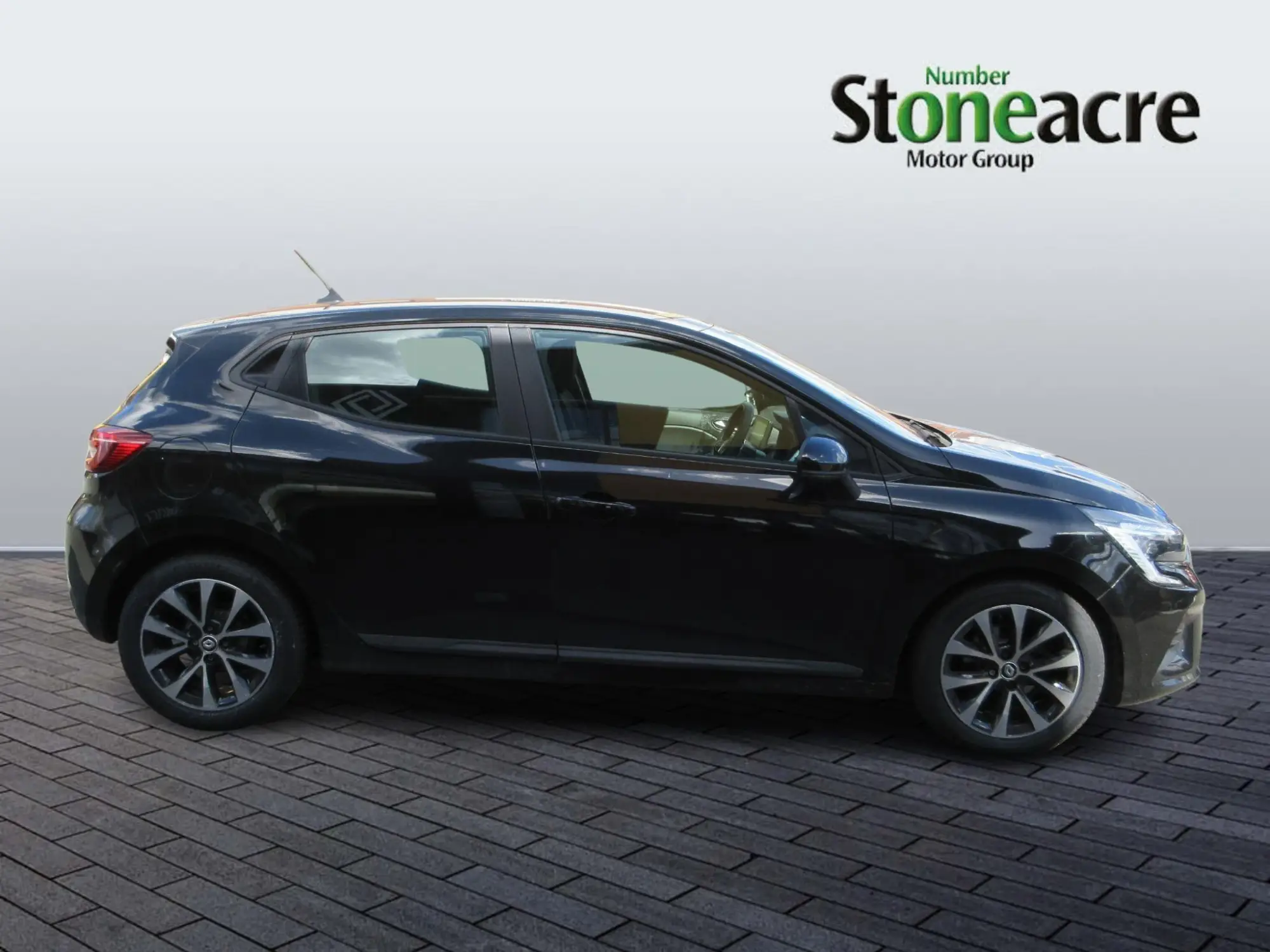 Renault Clio Image 2