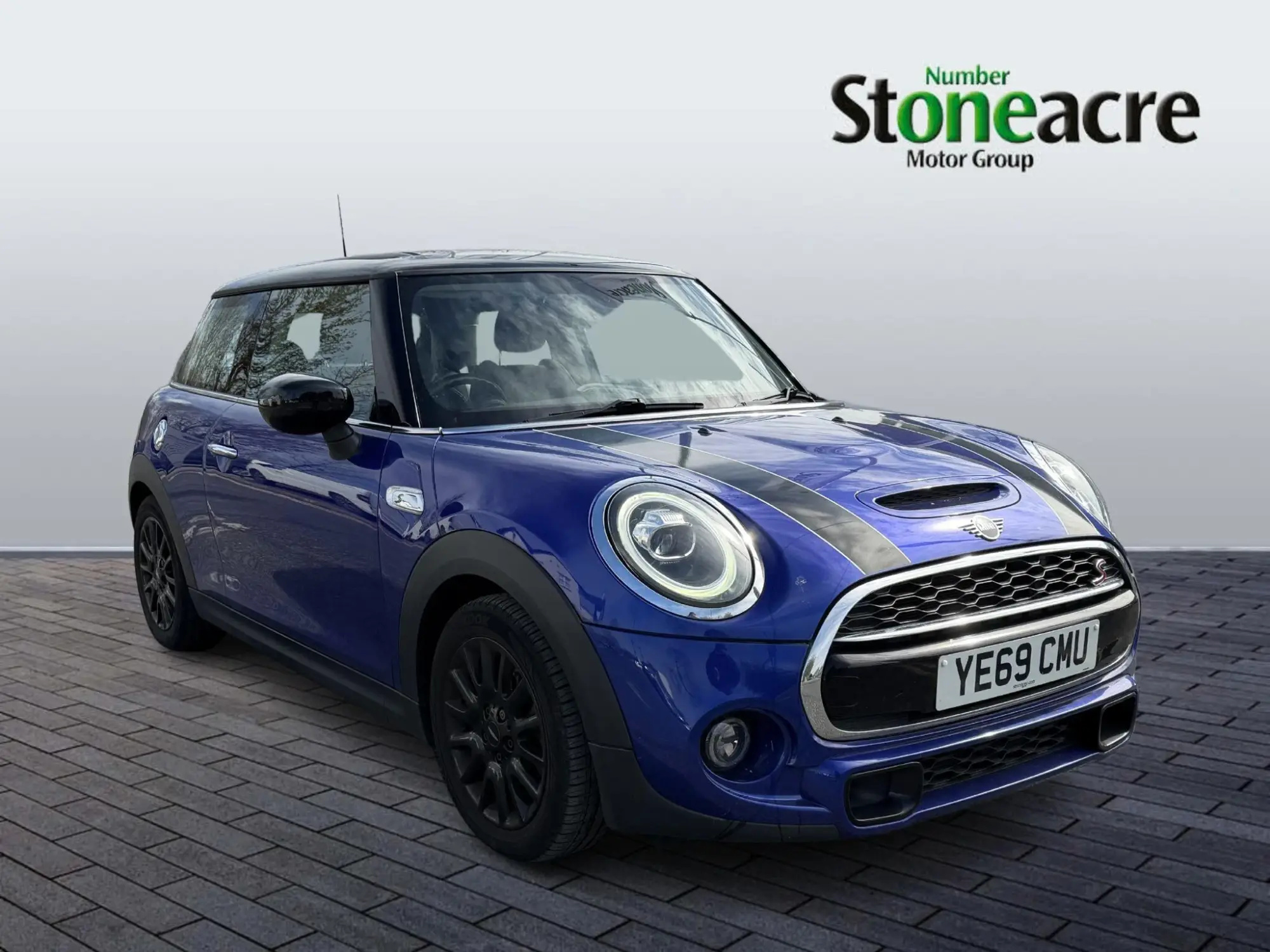 MINI Hatch 2.0 Cooper S Classic Euro 6 (s/s) 3dr YE69CMU Image 1